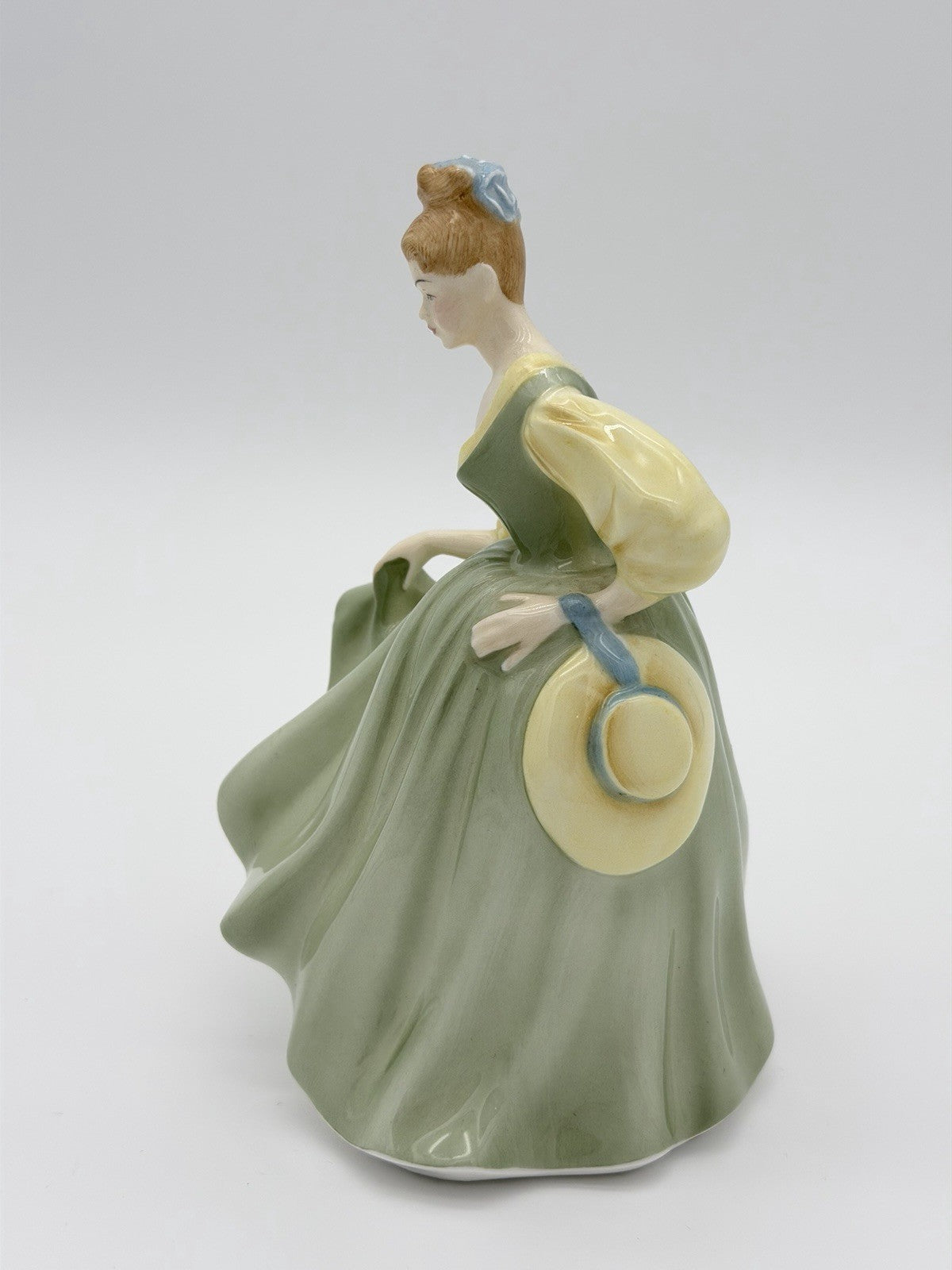 Royal Doulton England Porcelain 1962 FAIR LADY HN 2193 Figurine Green Dress