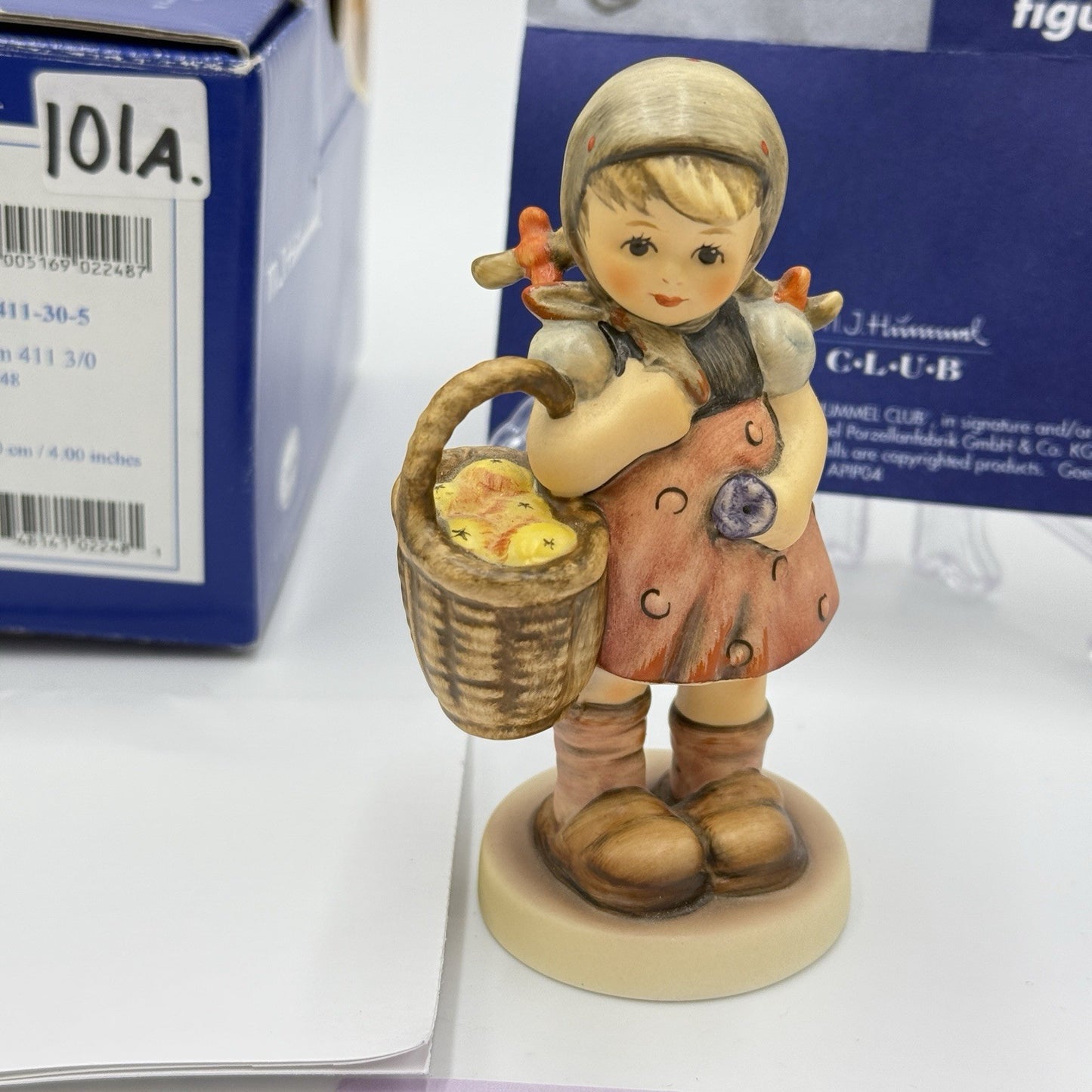 Hummel Goebel Do I Dare? #2248 Girl W/Basket Figurine Porcelain Germany Boxed