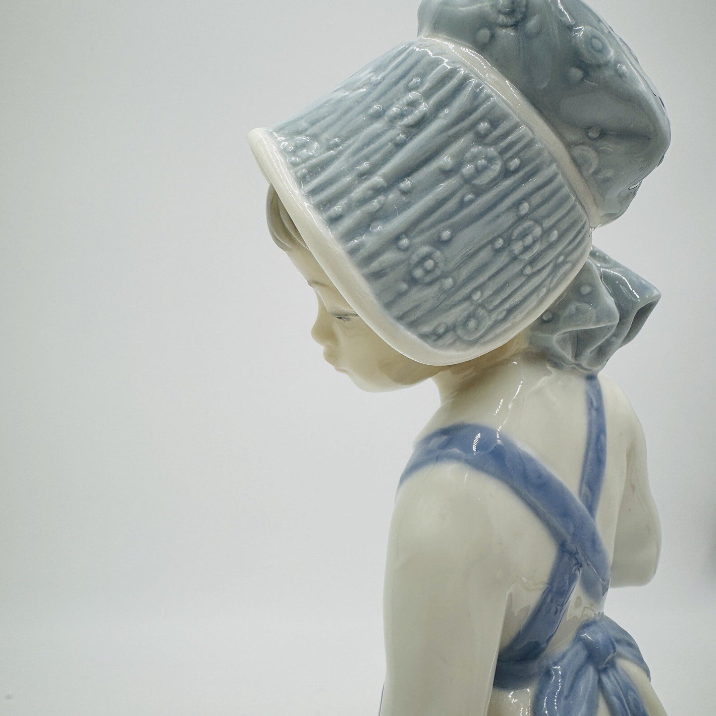 NAO by Lladro Spain Porcelain Figurine Girl W/ Watering Can Flower Large 12in