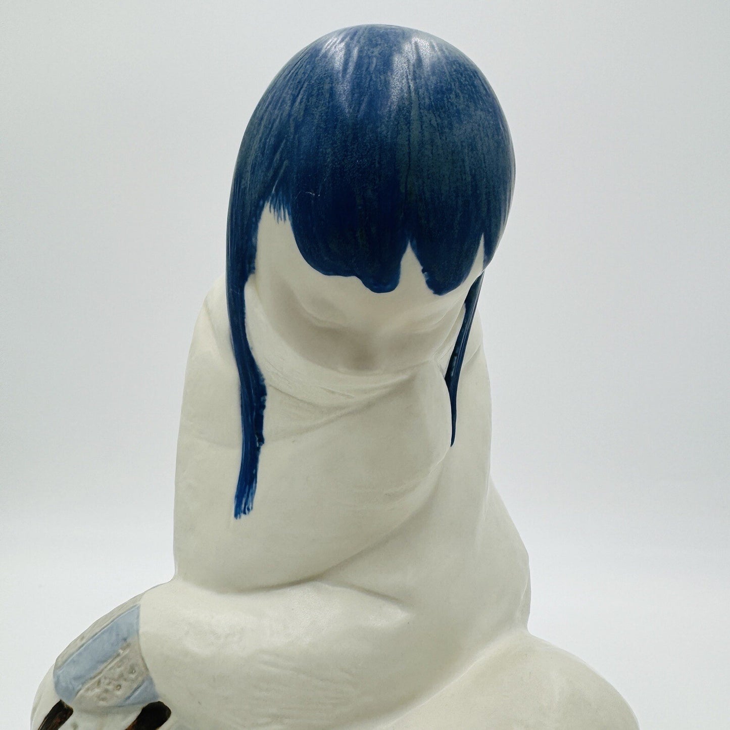 Lladro Spain Porcelain Inuit Girl Napping Sculpture Juan Huerta 2008 Lladró