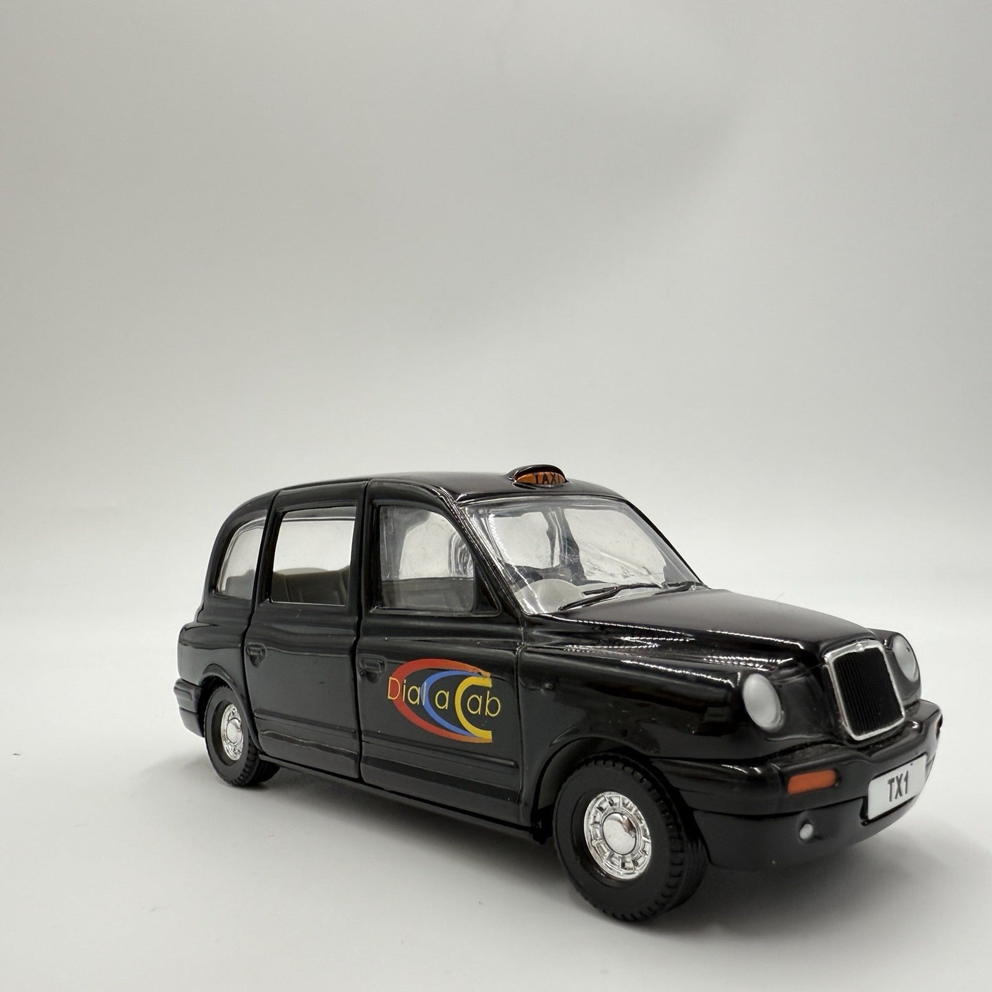 Corgi London Scene Taxi Black 1/36 Dial a Cab Diecast Black Car Vintage 2000