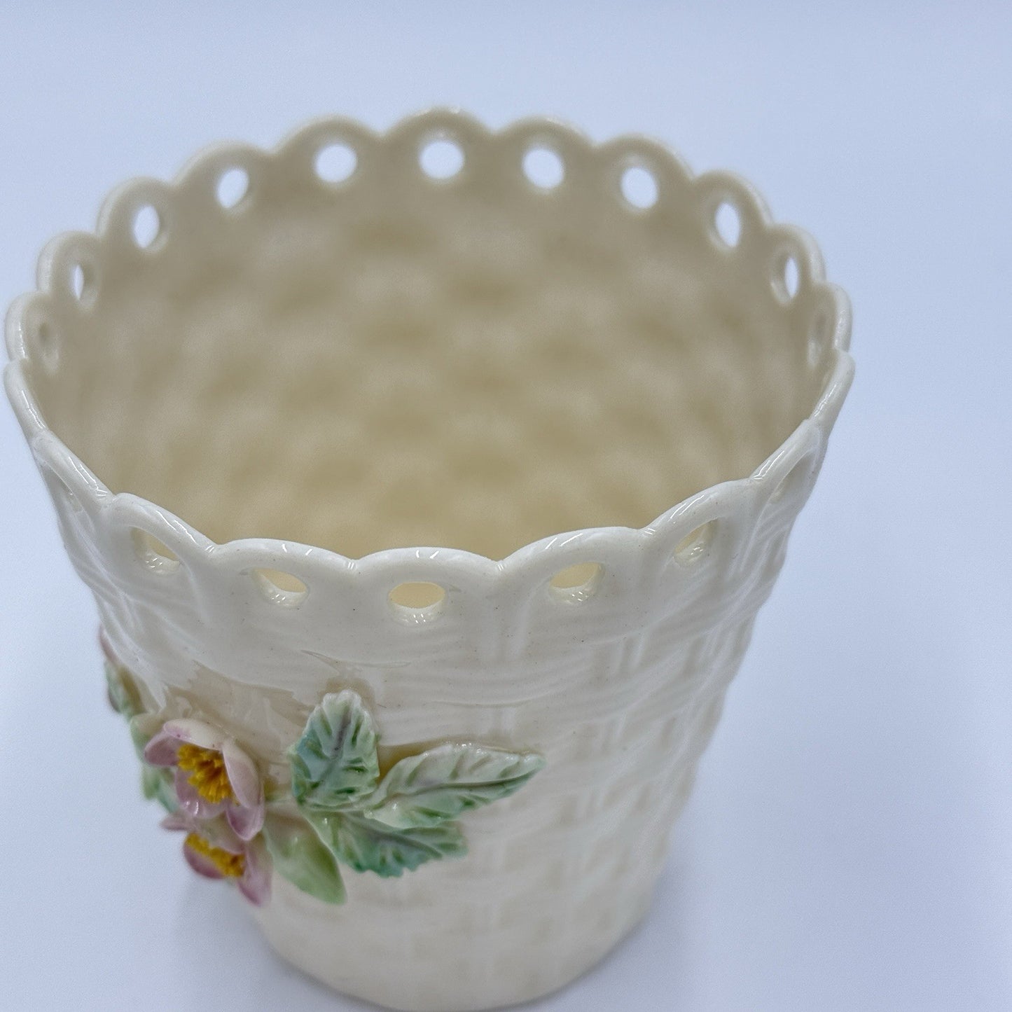 Belleek Ireland Porcelain Floral Basketweave Spill Vase 6th Mark Green 3.5in