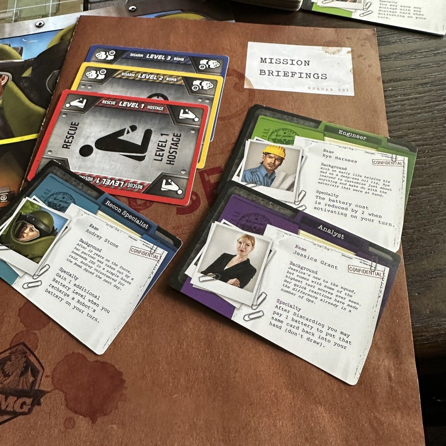 Tasty Minstrel Bomb Squad 2015 2-6 players 30 minutes Complete Board Game