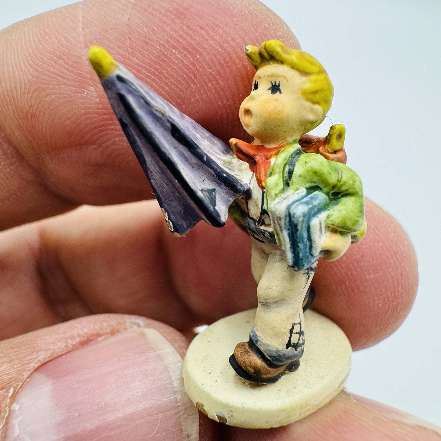 The Danbury Mint Is It Raining? School Hummel Miniature GOEBEL Set 1in Figurine