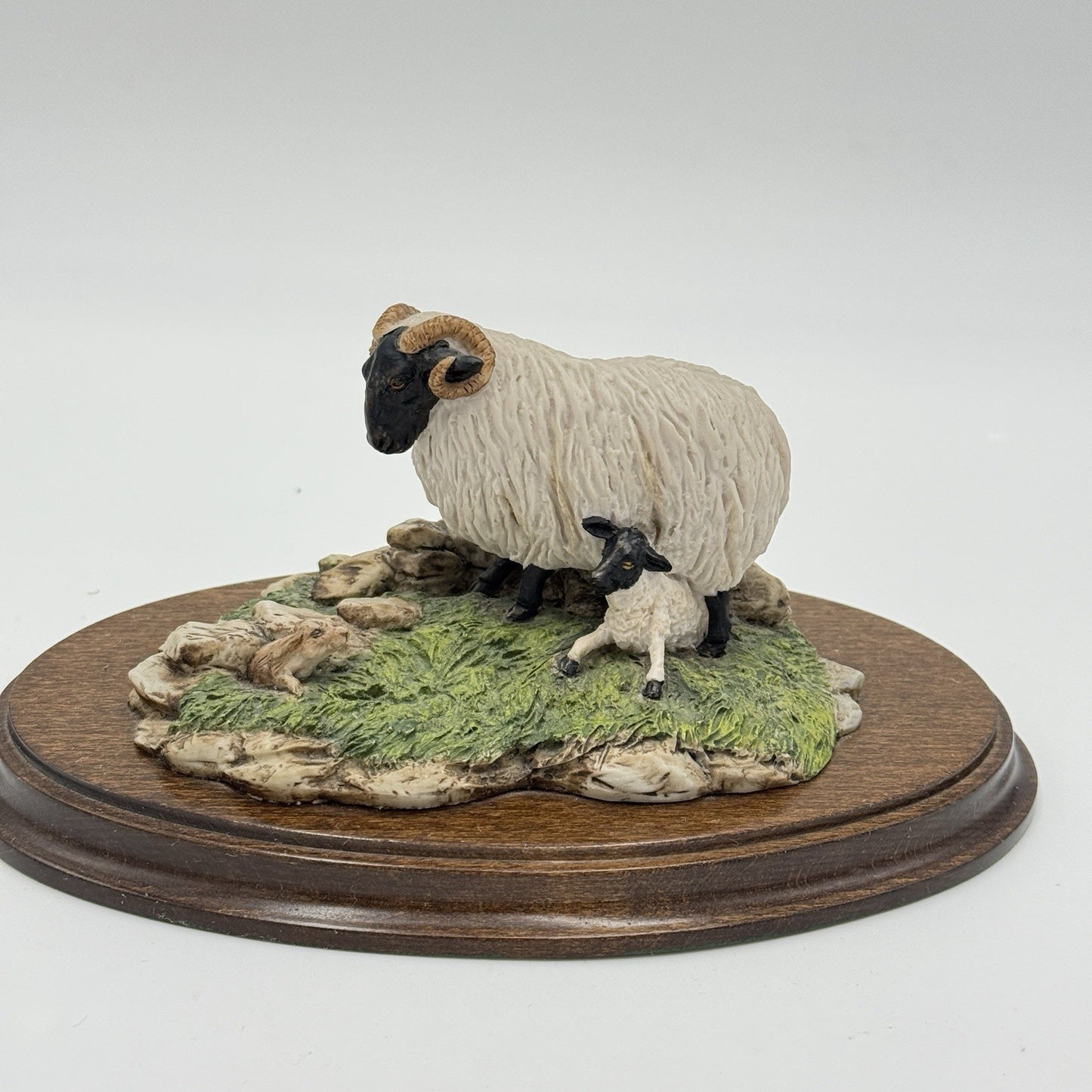 Country Artists Richard Cooper STRATFORD UPON AVON ENGLAND Sheep Figurine