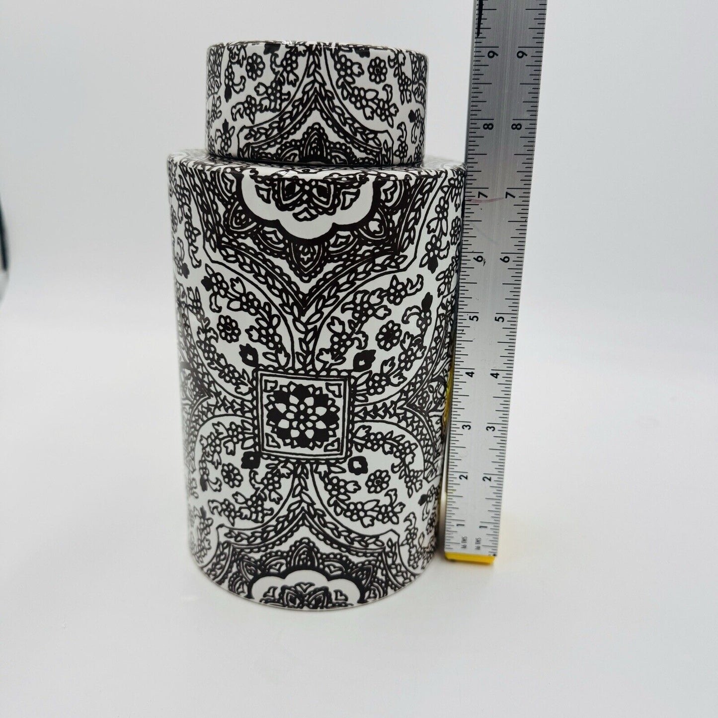 Pottery Barn Ceramic Brown/ White Floral Paisley Decor Canister Ginger Jar 9”