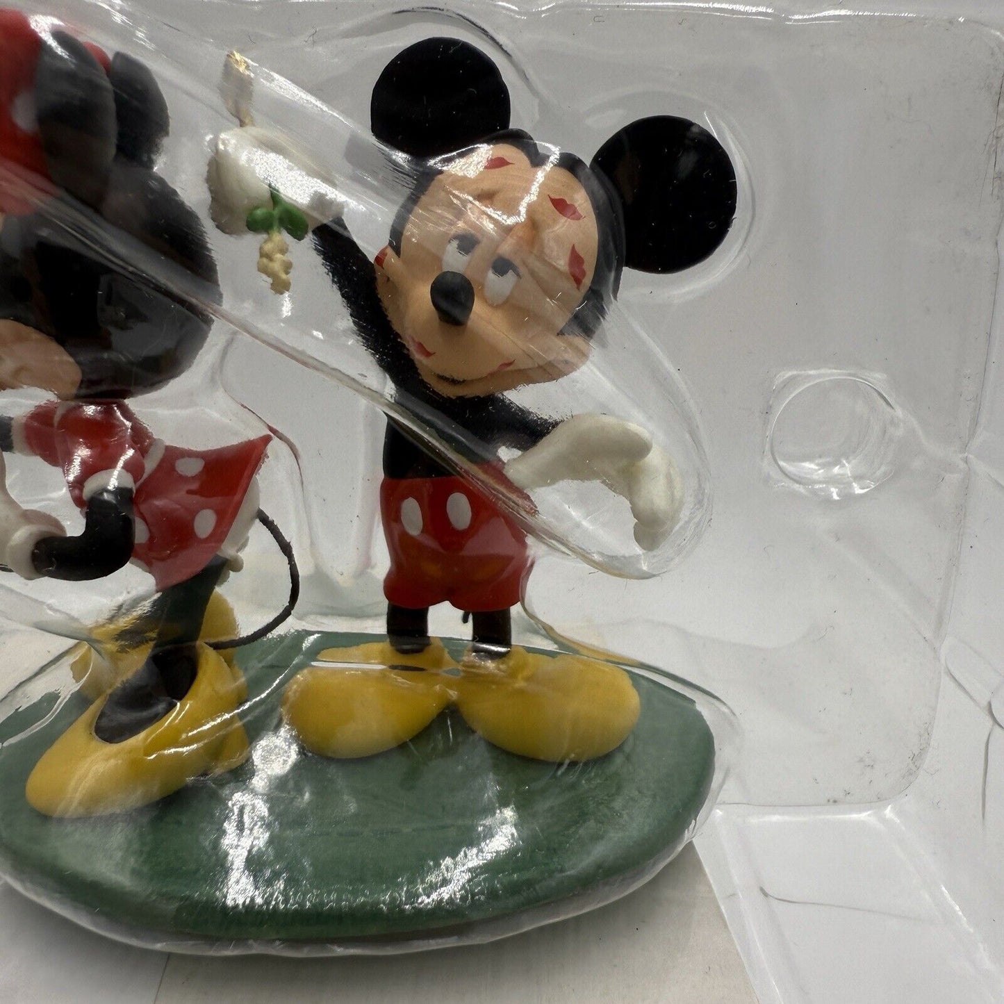 Hallmark Keepsake 2009 Ornament Disney Mistletoe Mickey & Minnie