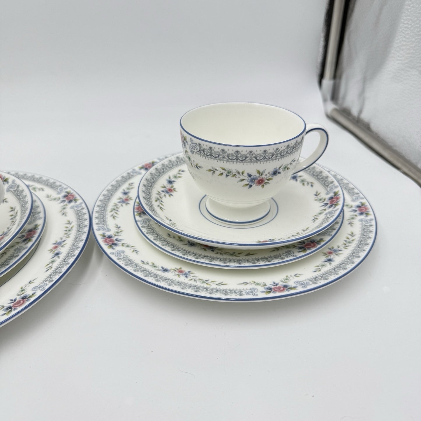 Wedgwood Rosedale English Bone China Tea Cups Saucers Dessert Salad Plates