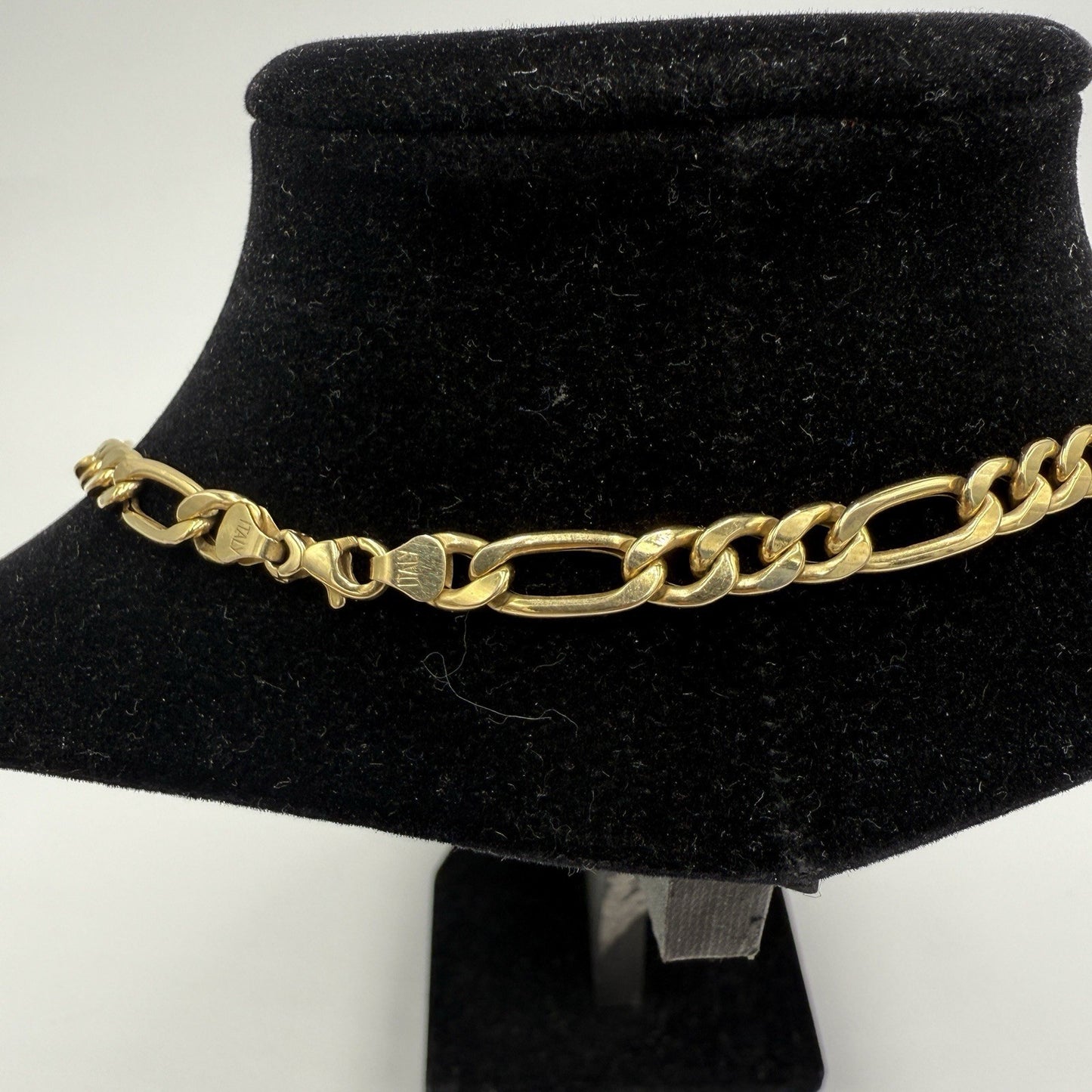 14k Italy Gold Fígaro Chain Necklace 21”L 8.81 g 5mm Wide Yellow Gold