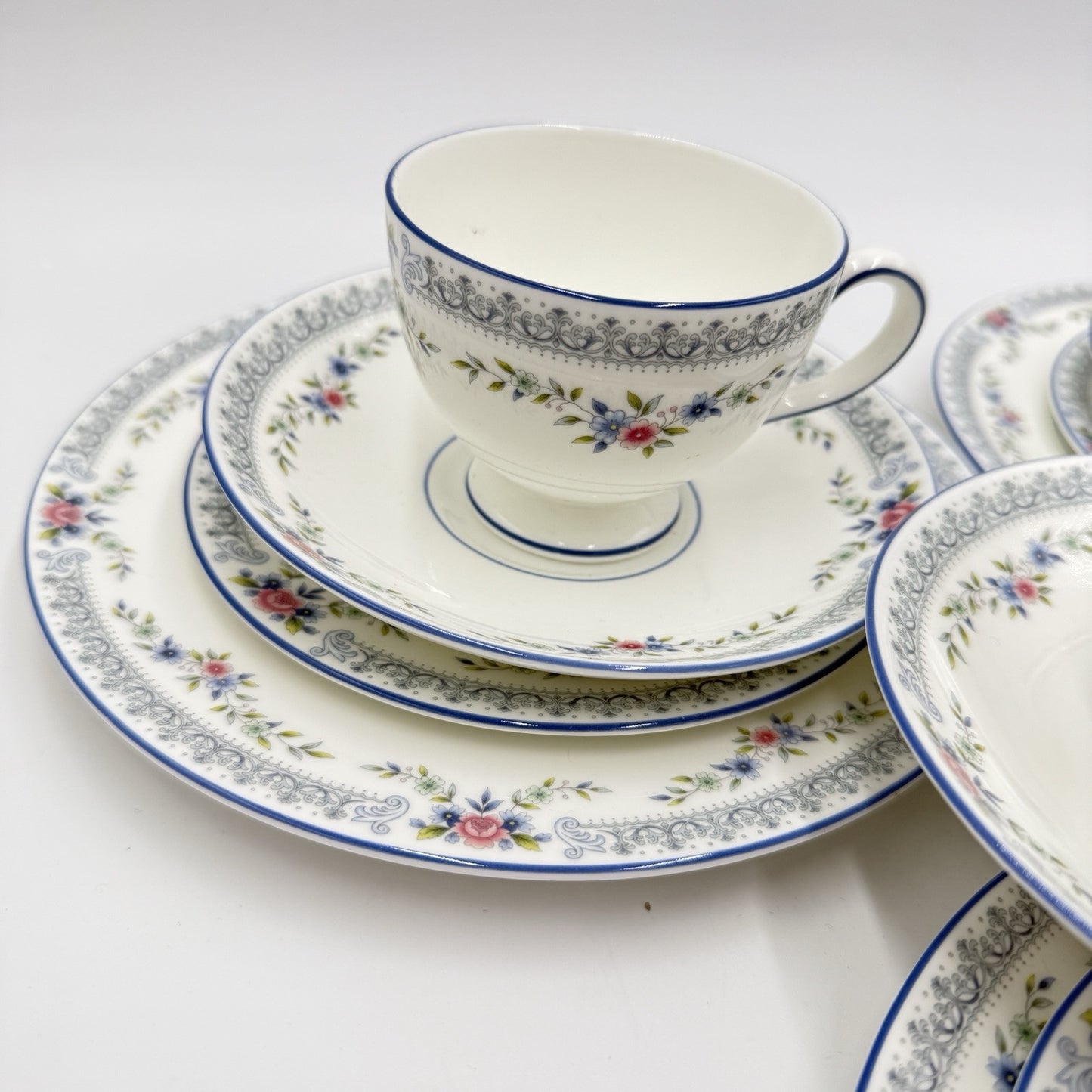 Wedgwood Rosedale English Bone China Tea Cups Saucers Dessert Salad Plates