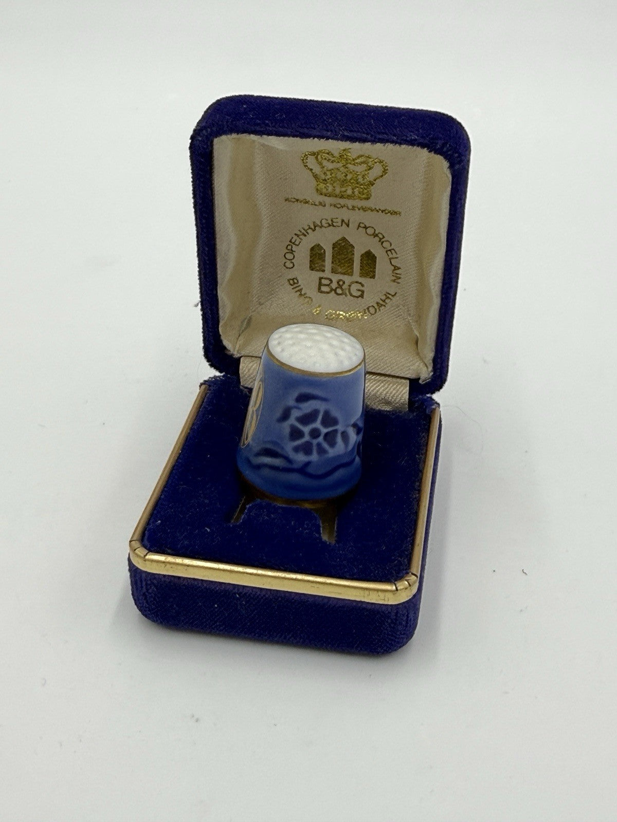 Bing & Grohndahl 24 KT Blue Porcelain Thimble BY B&G Denmark 1978