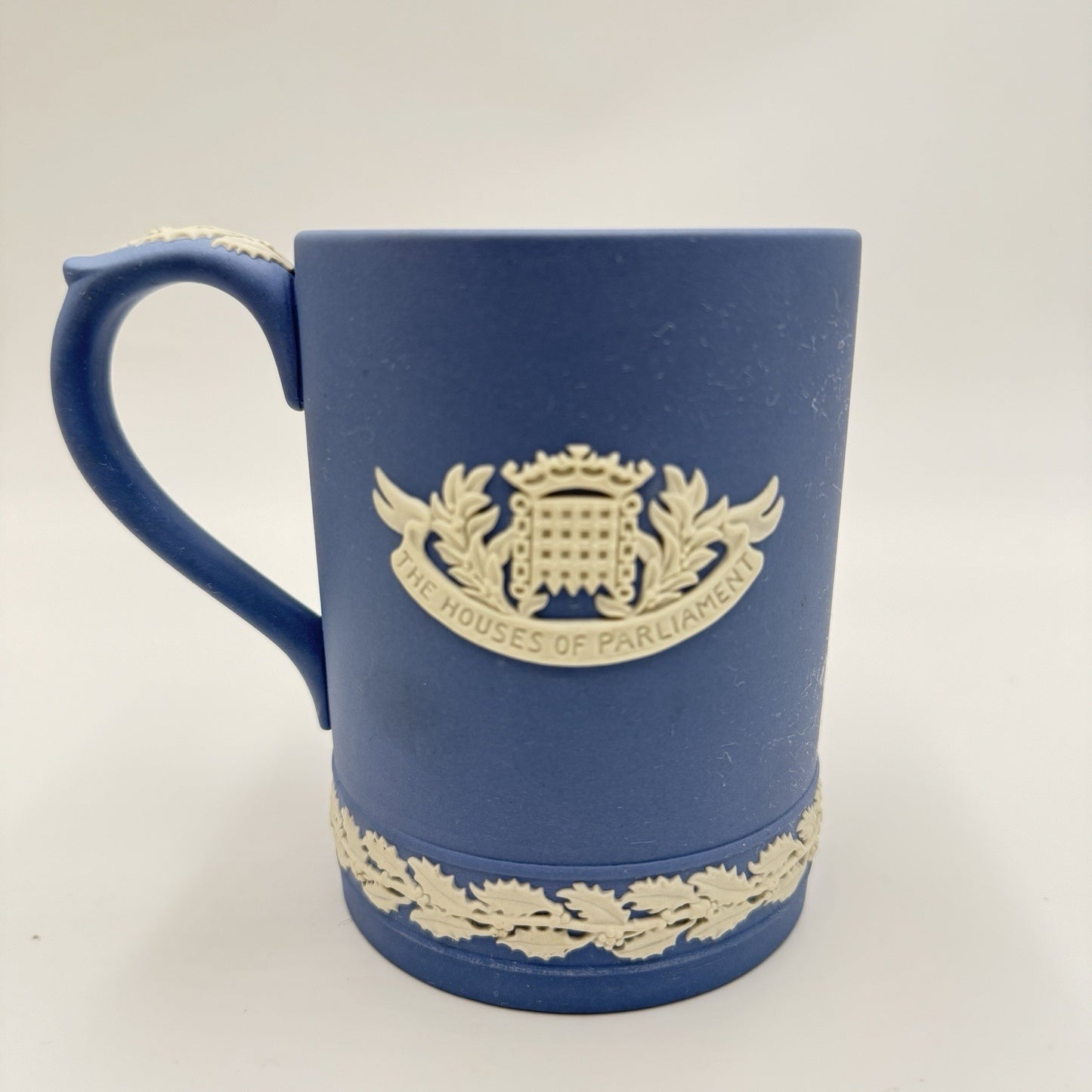 Vtg Wedgwood Christmas 1974 Blue Jasperware Parliament Mug England Commemorative