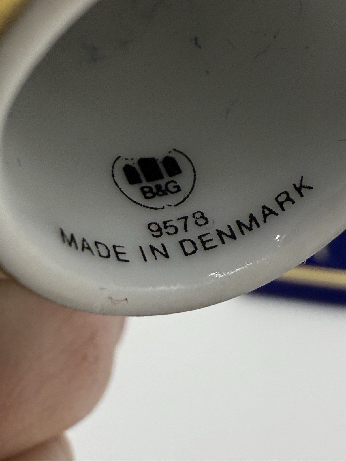 Bing & Grohndahl 24 KT Blue Porcelain Thimble BY B&G Denmark 1978