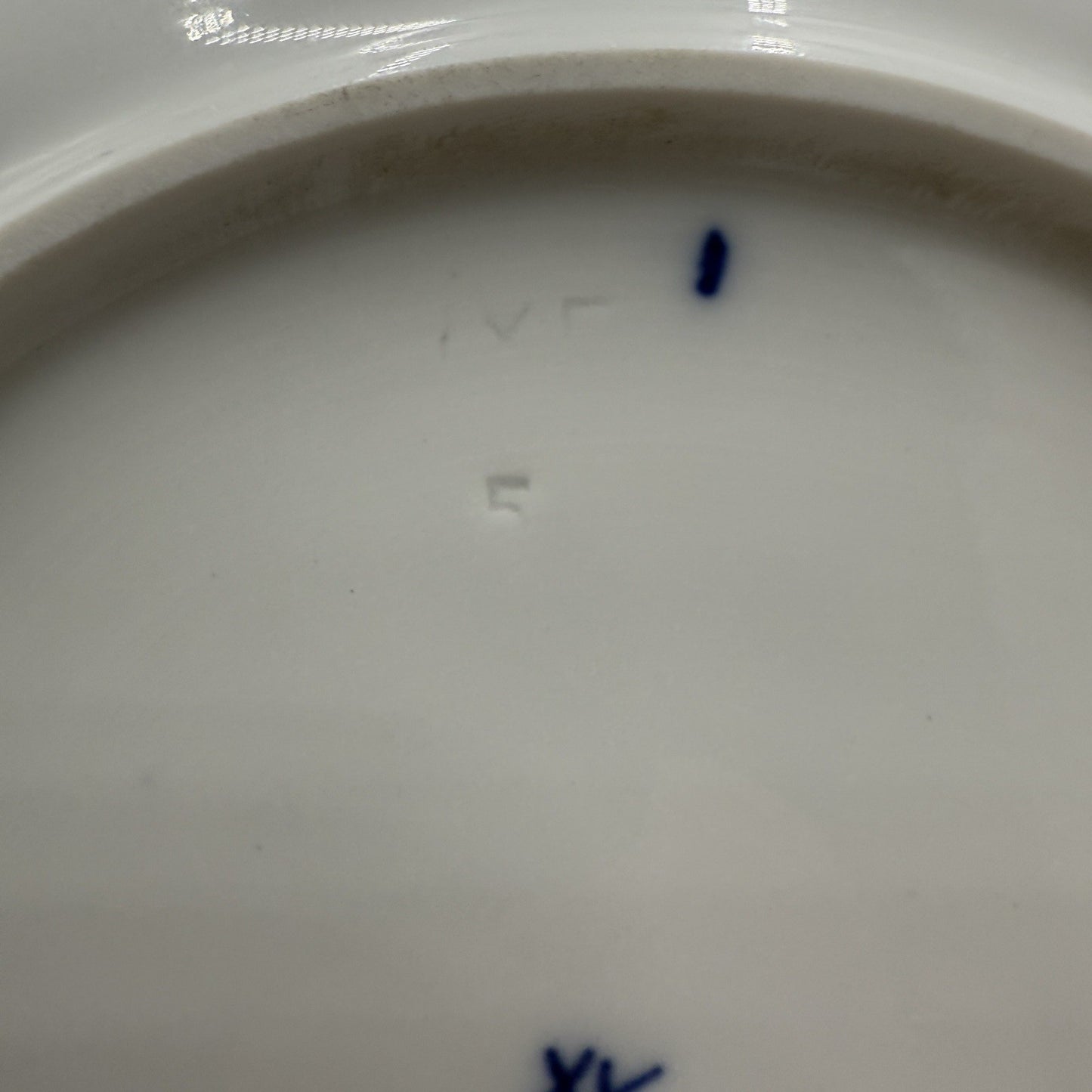Antique Ernst Teichert Porcelain MEISSEN Blue Onion Plate 7” Germany