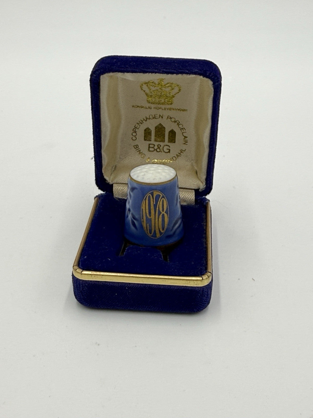 Bing & Grohndahl 24 KT Blue Porcelain Thimble BY B&G Denmark 1978