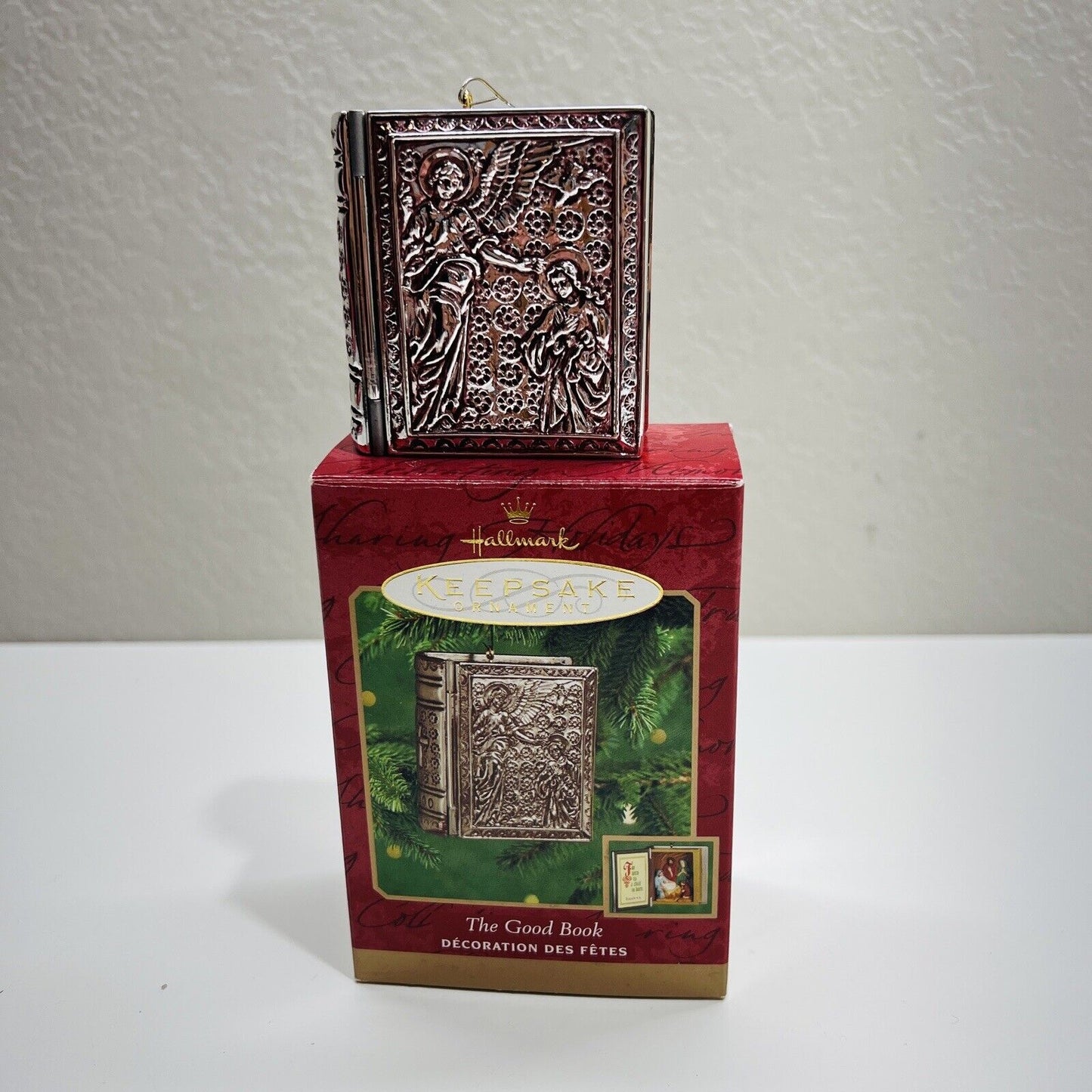 Hallmark Nativity Ornament Bible Good Book Keepsake 2000 Christmas Jesus