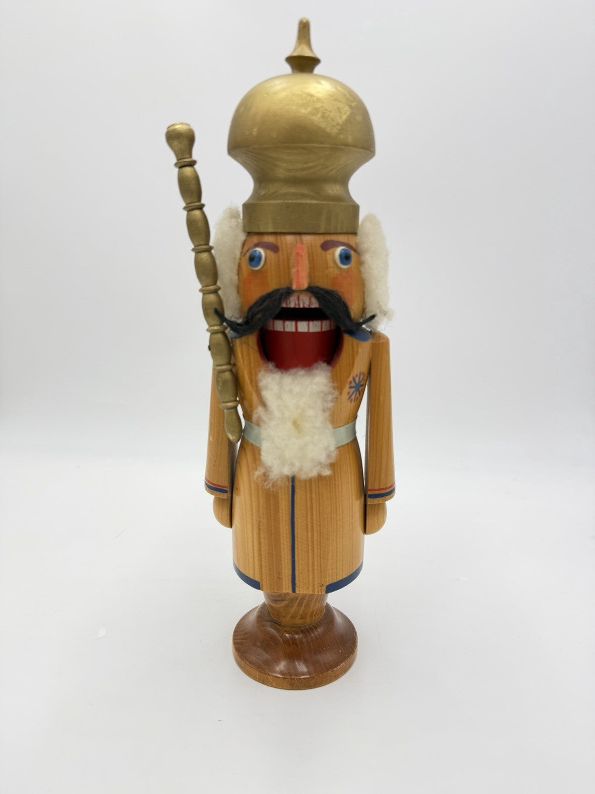 Vintage EZGEBIRGE King Soldier Natural Wood DDR Folk Art German Nutcracker 12”