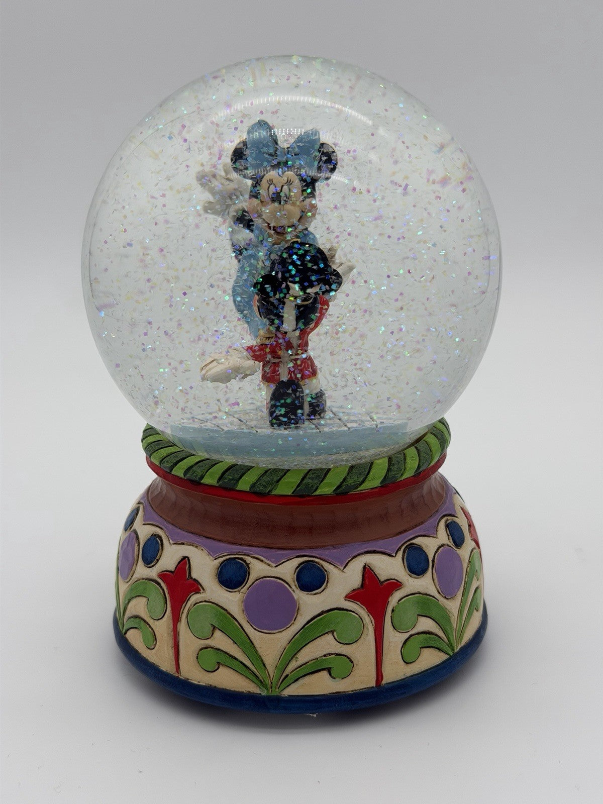 Disney Traditions Mickey & Minnie Mouse A Magical Moment Snow globe Jim Shore