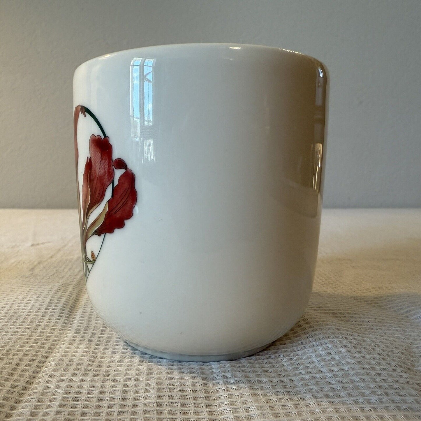 Villeroy & Boch Limited Edition 275 Years Avarua Mug Flora Heart Hummingbird