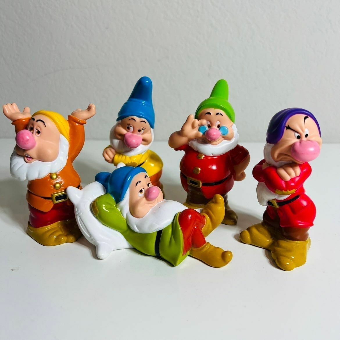 Disney Snow White Toy Figures Set Of 5 Toys Dwarfs Sleepy, Bashful, Doc, Grumpy