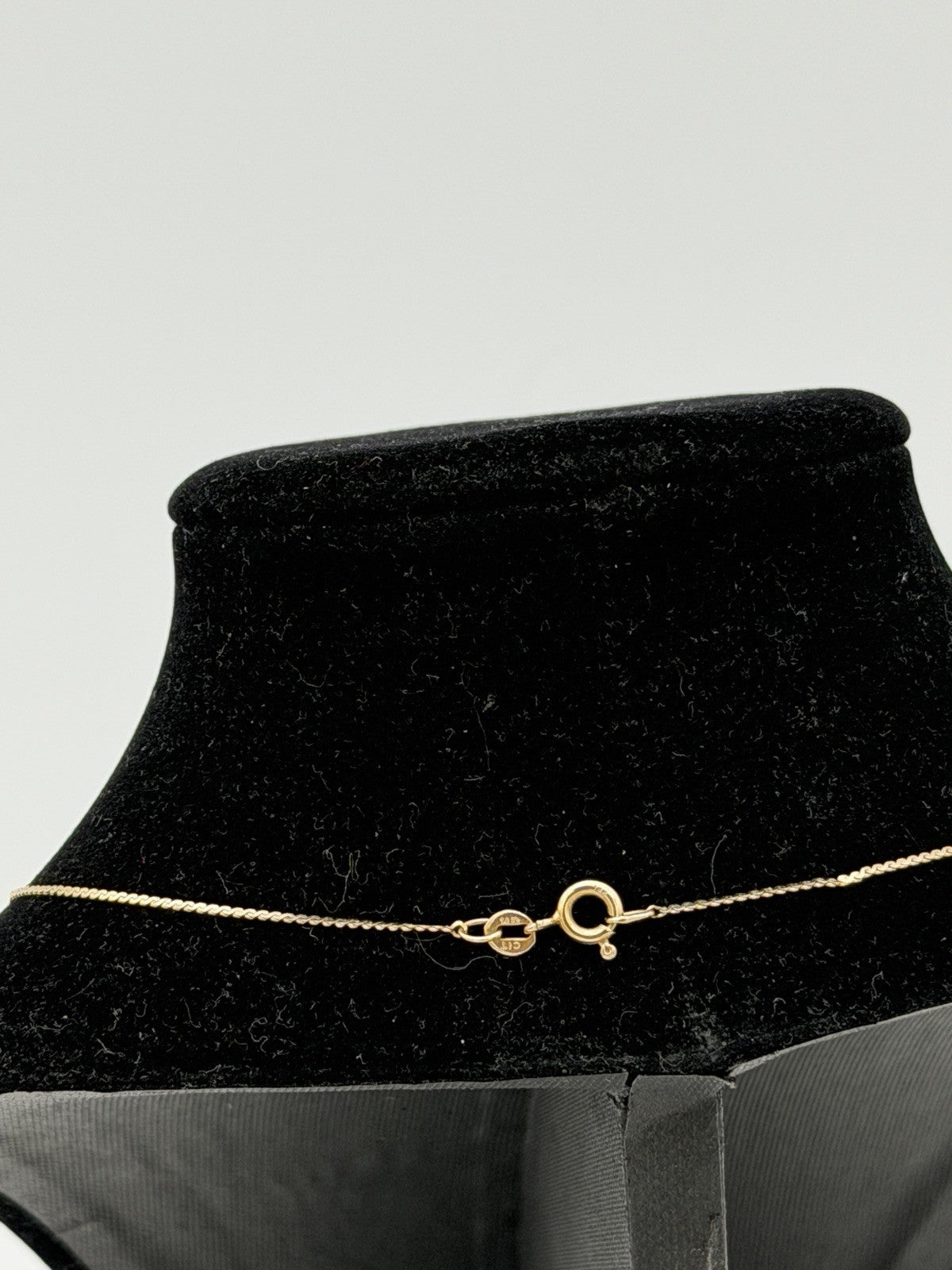 14K Yellow GOLD 2.4g Necklace Double Flat Serpentine Chain 10k Gold Cross 18”