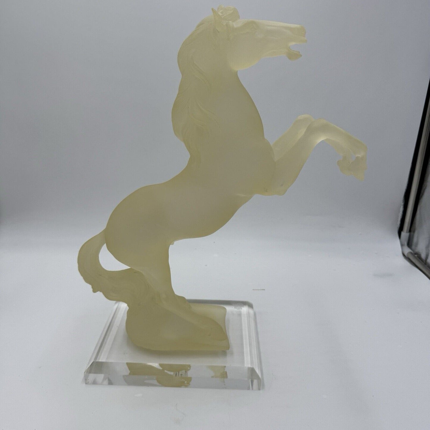 Rare Vintage 80s Regency Frosted Lucite Acrylic Horse New York Stallion 16” Larg