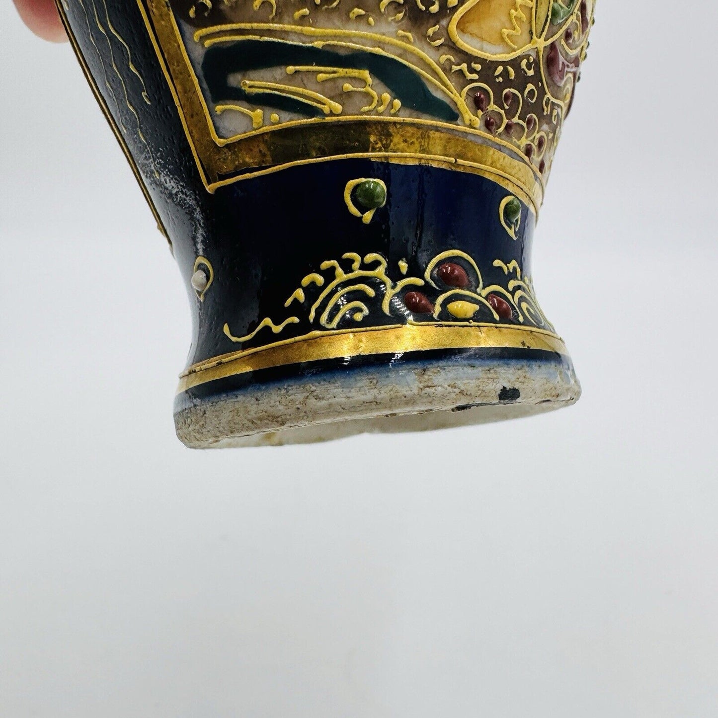 Antique Japanese Satsuma Moriage Mini VASE 5” MEIJI PERIOD KINKOZAN TSUKURU