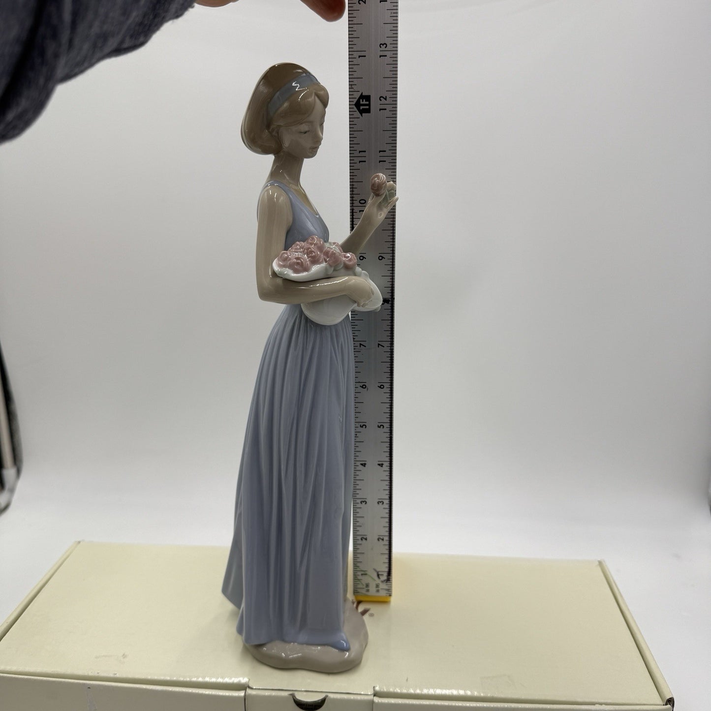 Nao By LLADRO My Little Bouquet Girl Holding Flowers 12.5" Porcelain Figurine