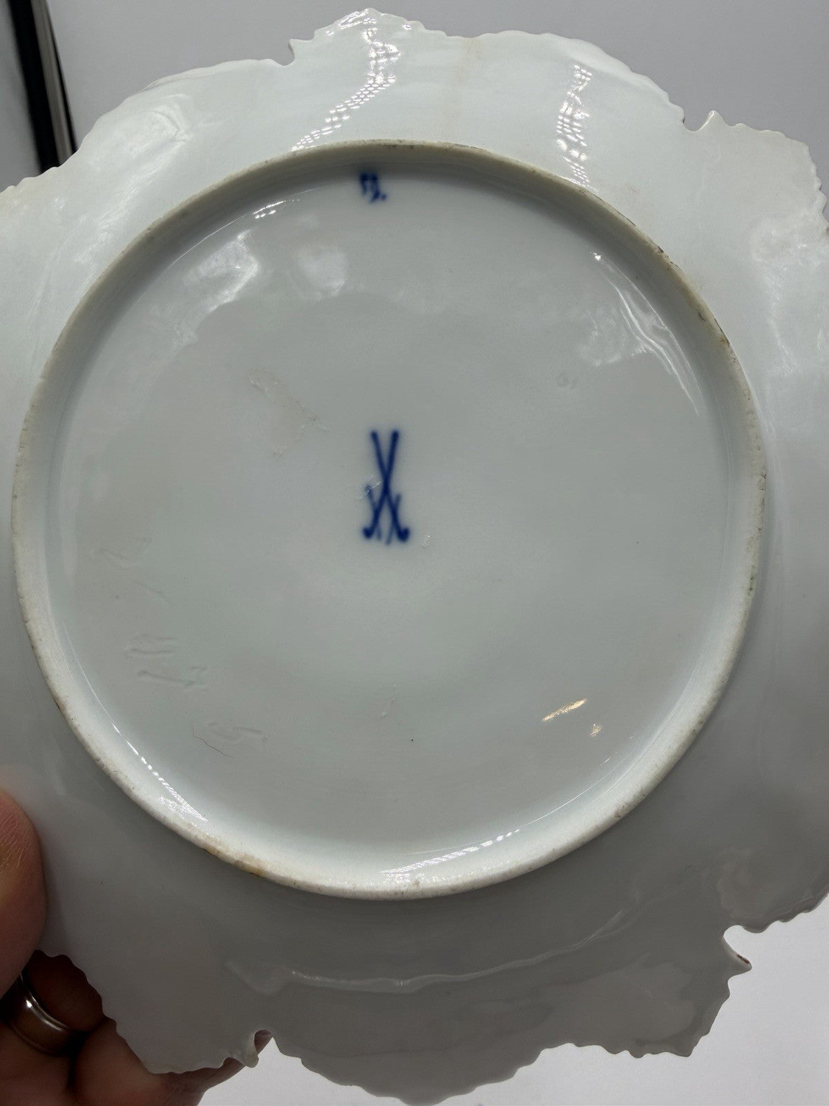 Antique 19th Century Meissen Porcelain White/Gold Gilt Leaf Plate 8” Germany