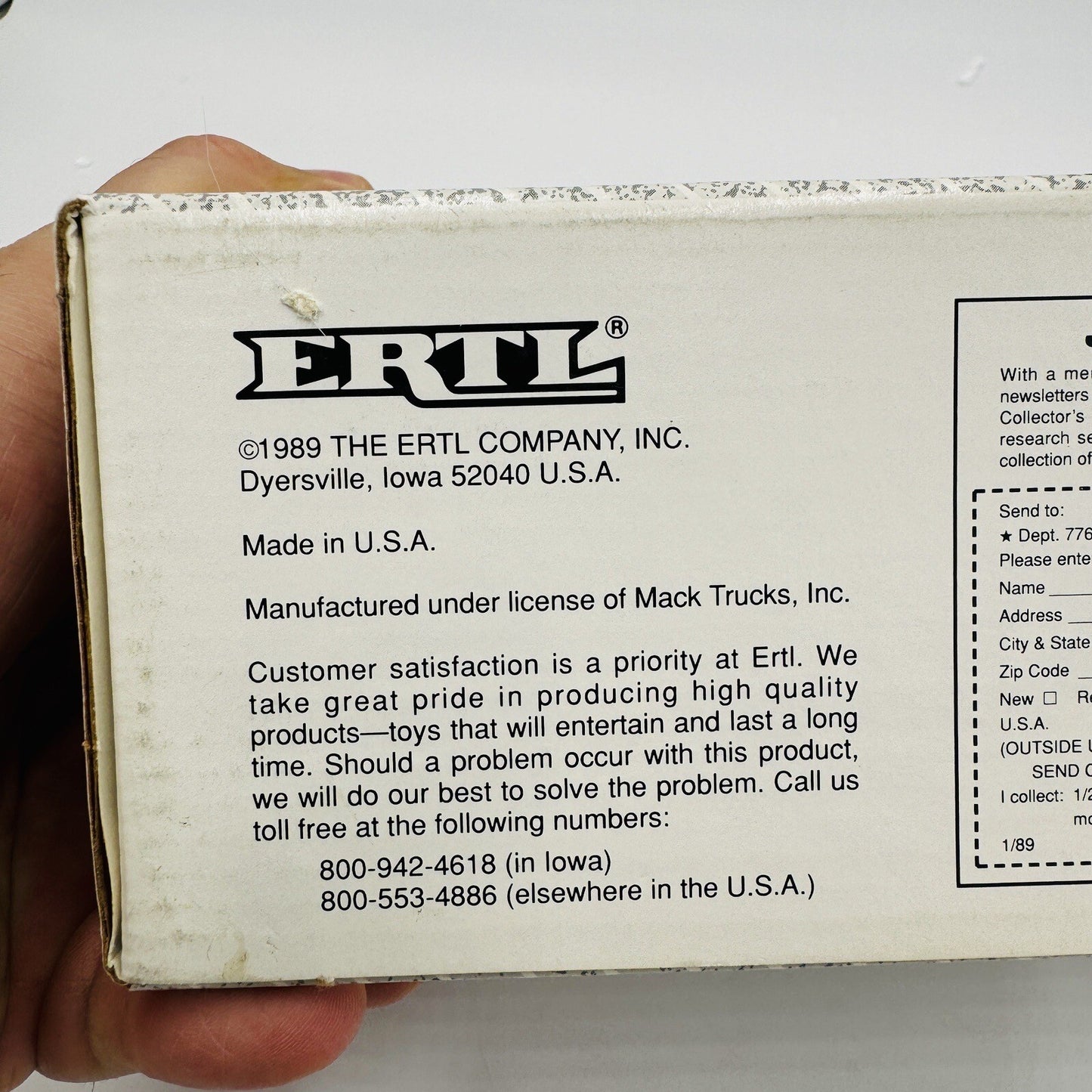 ERTL Anheuser-Busch 1926 Mack Bulldog Truck Bank W/Crates #9047 St Louis MO