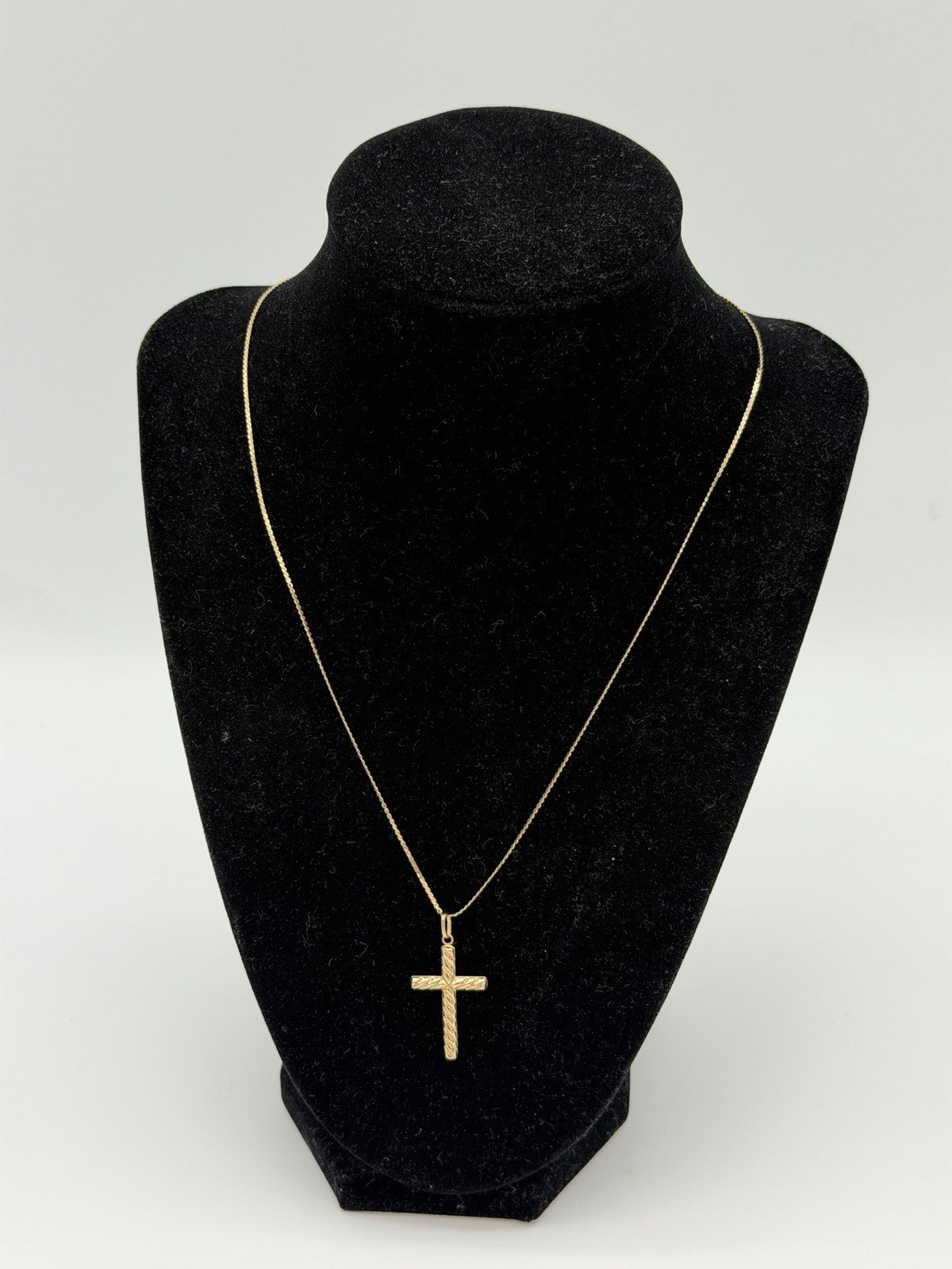 14K Yellow GOLD 2.4g Necklace Double Flat Serpentine Chain 10k Gold Cross 18”