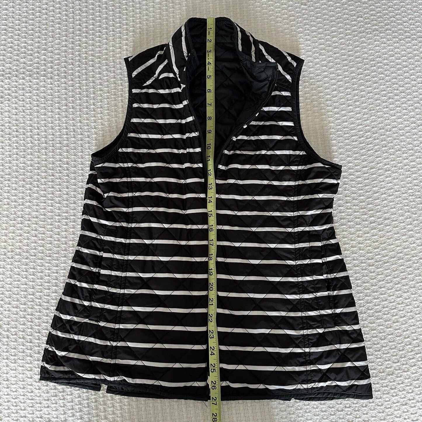 Peter Millar Women's Vest Size Medium Reversible Quilted Black White Striped