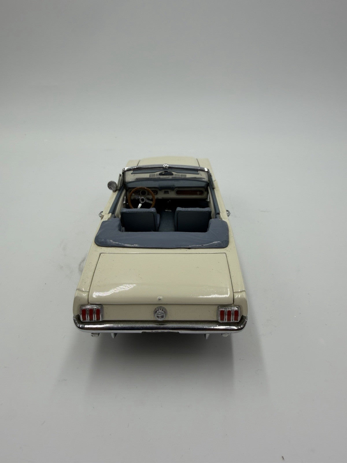 DANBURY MINT 1966 Ford Mustang Convertible 1/24 Diecast Metal Car  Beige