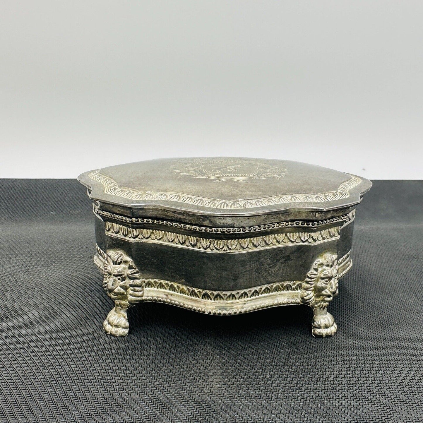 MCM Vintage Dieu Et Mon Droit British Royal Crest Silver Plate Jewelry Box