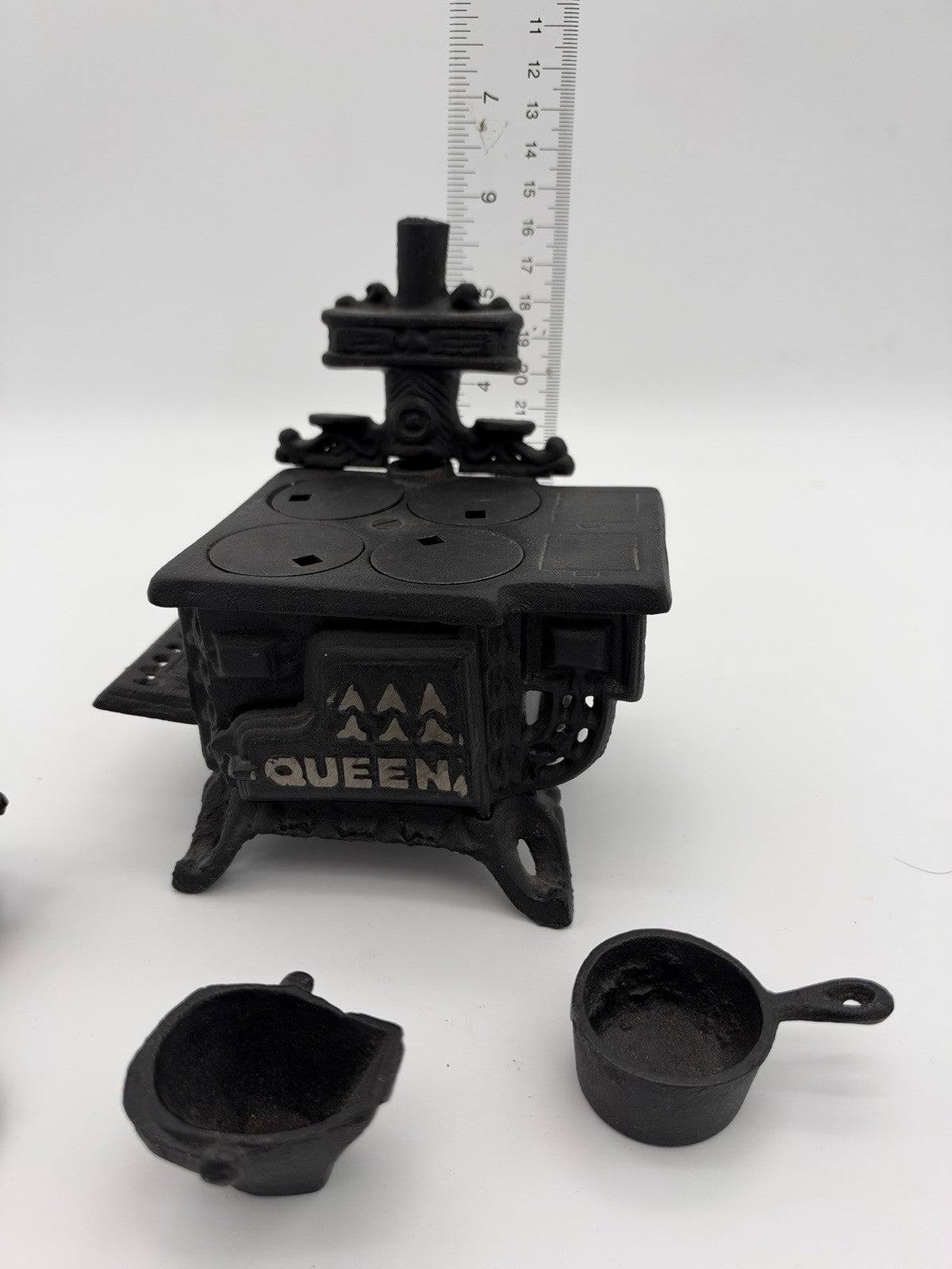 Vintage Queen Cast Iron Toy Cook Stove Oven w/ Mini Pots & Pans Set 1950