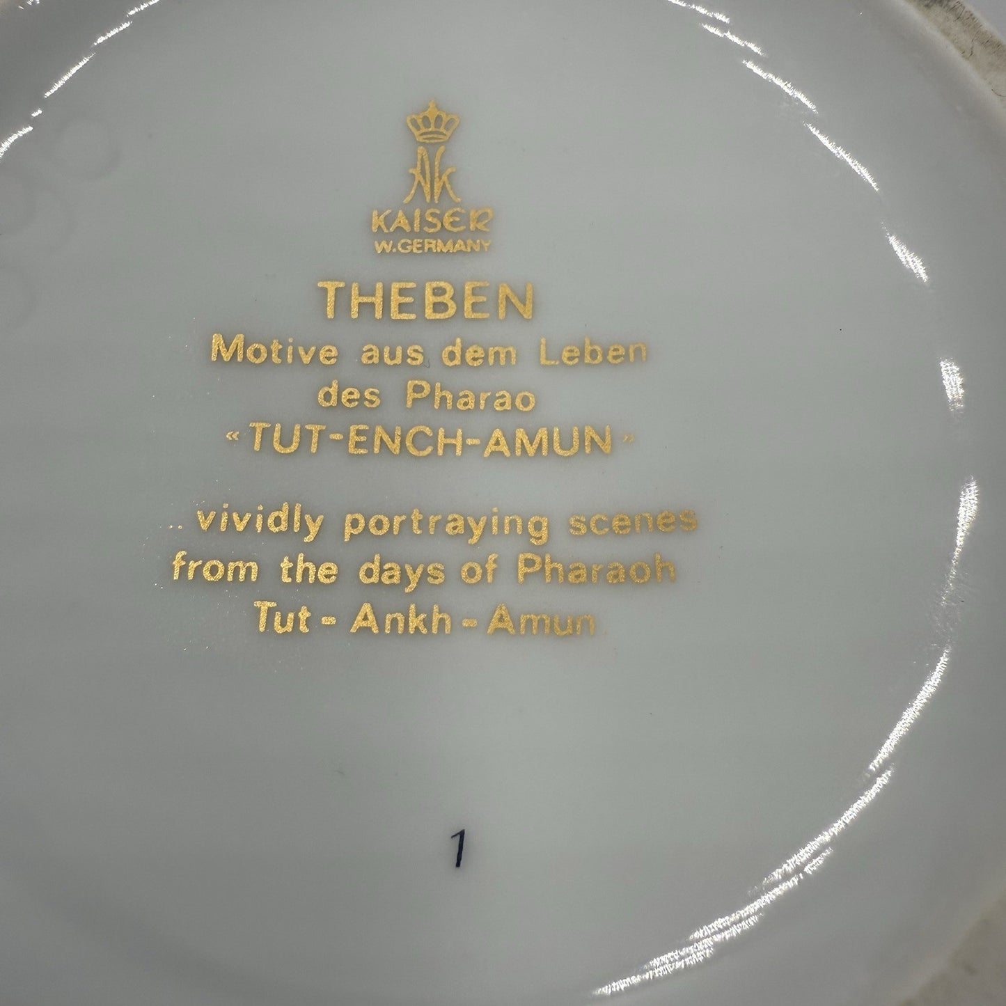 Kaiser Porcelain Theben Egyptian Scenes Days Of Pharaoh Tut-Ankh-Amun Vase 12in