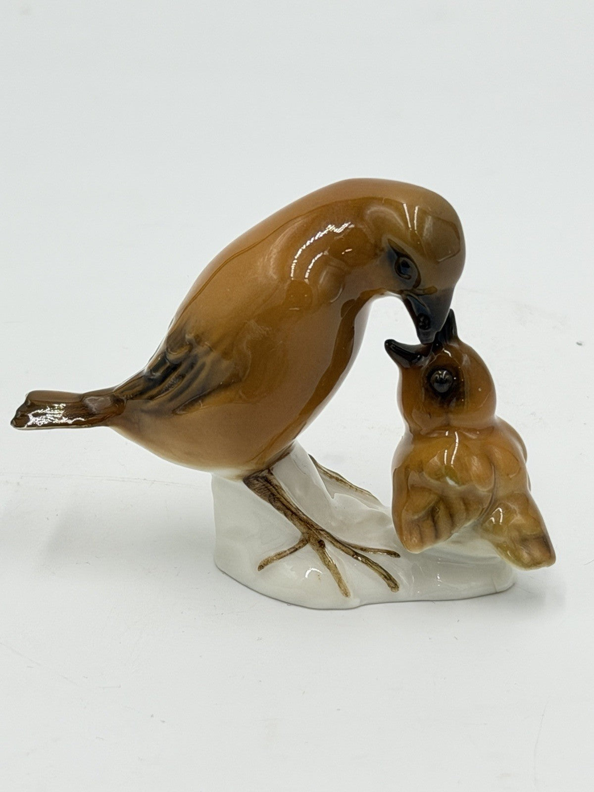 Hutschenreuther Germany K. Tutter Robin Bird Mom Feeding Porcelain Figurine