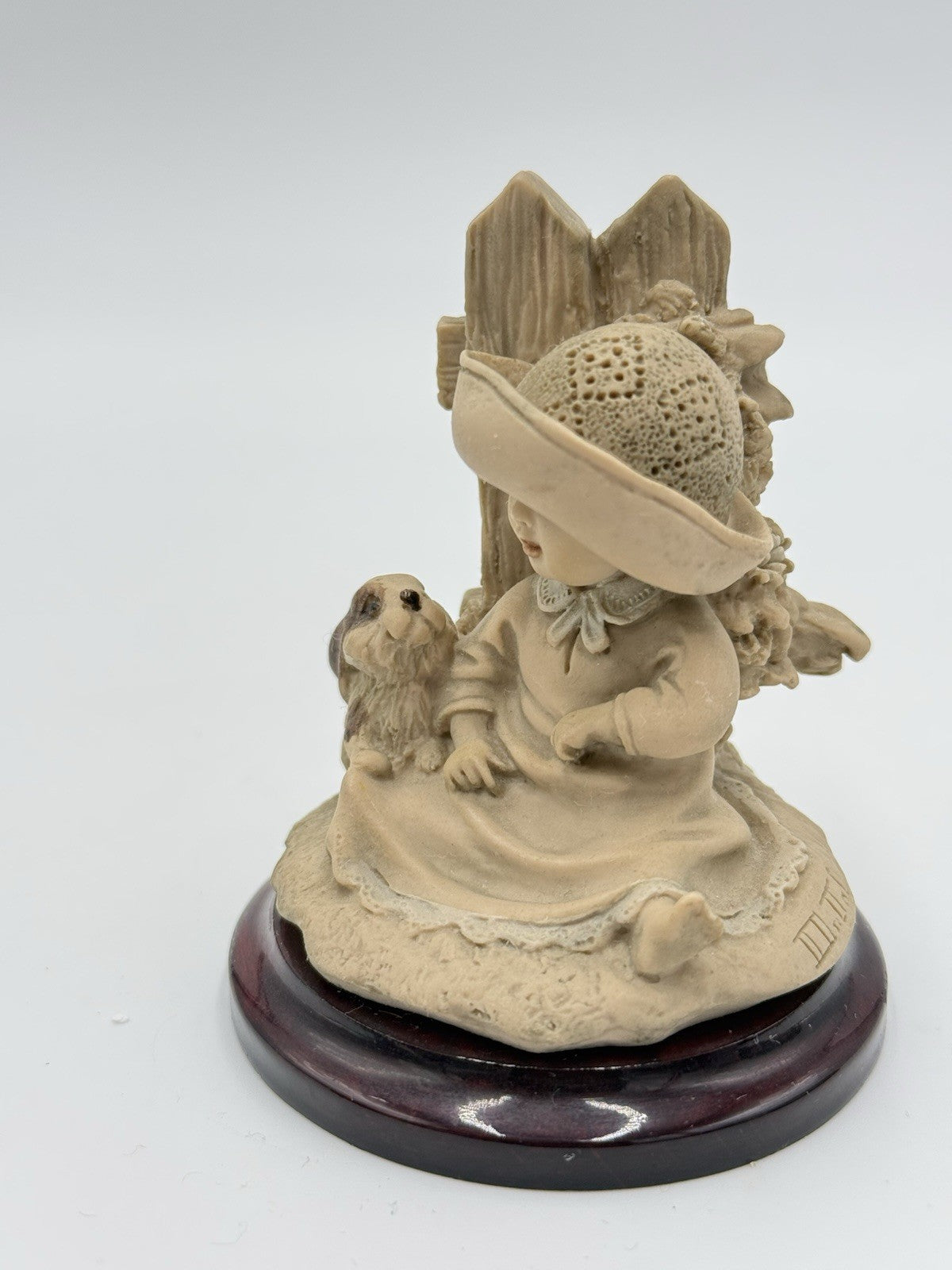 Rare Giuseppe Armani "New Pals" Florence Girl With Bunny Italy Figurine 3in