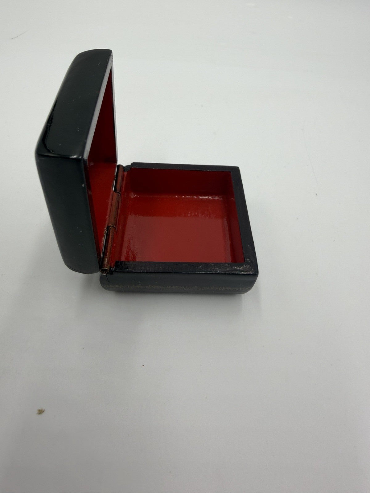 Folk Art Russian Wood Lacquer Box 80s Handpainted Fairy Tale woman in the well