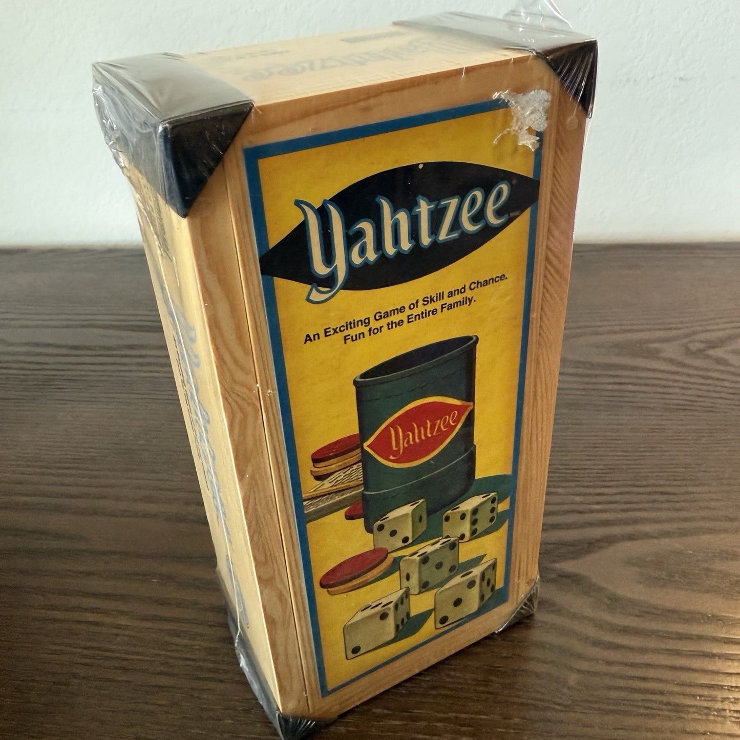 YAHTZEE Nostalgia Games Series 2004 Dice Game Wooden Box Parker Bros Sealed