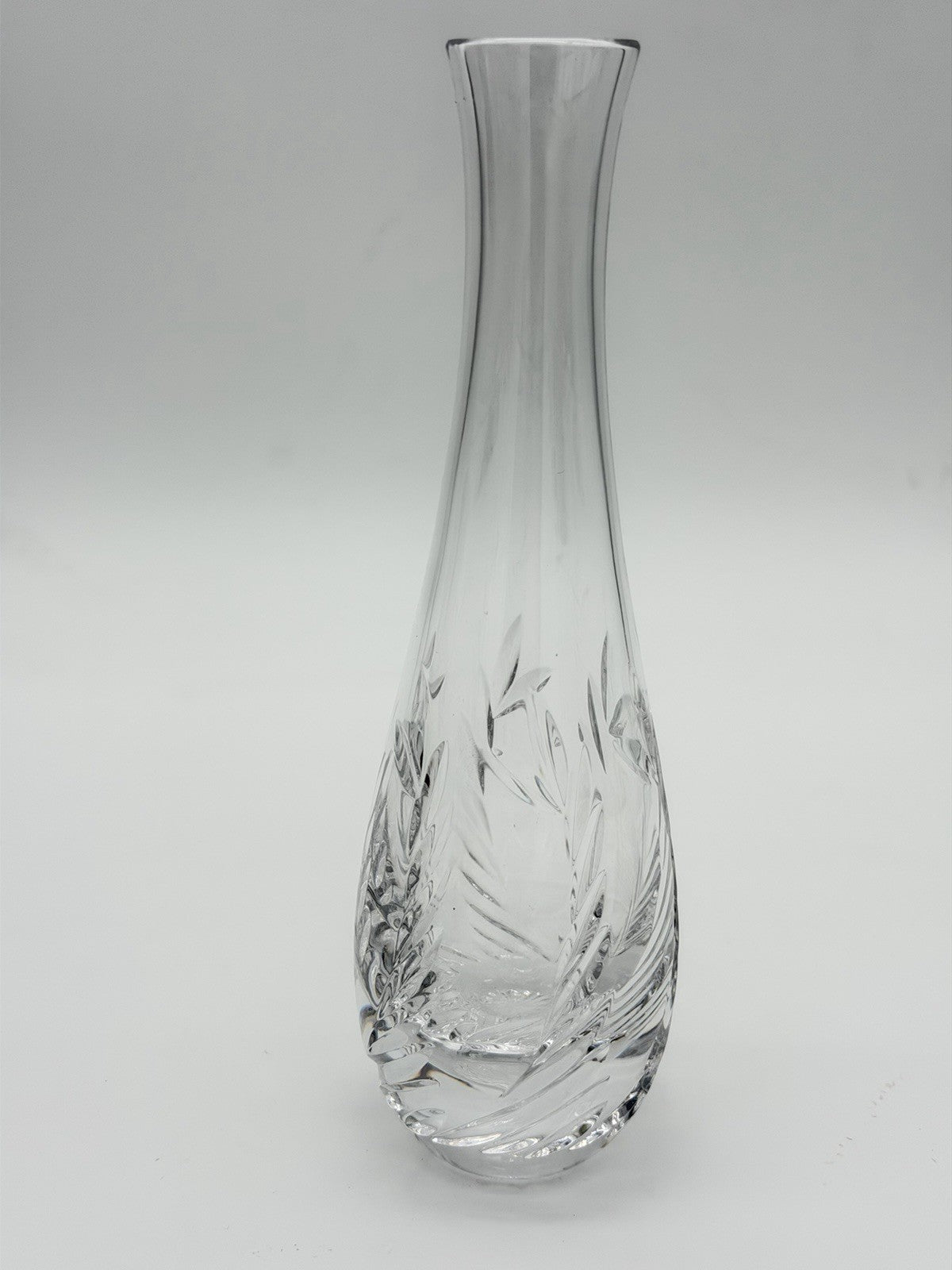 Tiffany & Co Crystal Merion Pattern Etched 8"H Bud Vase Clear Leaves Feathers