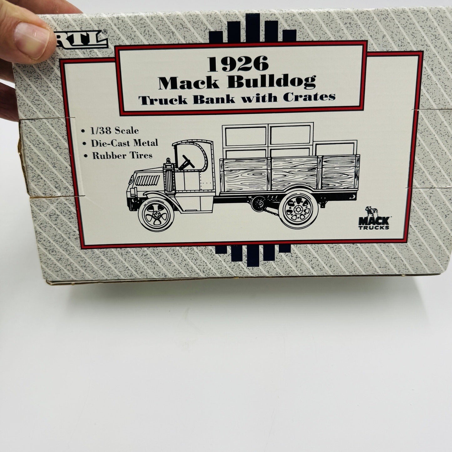 ERTL Anheuser-Busch 1926 Mack Bulldog Truck Bank W/Crates #9047 St Louis MO