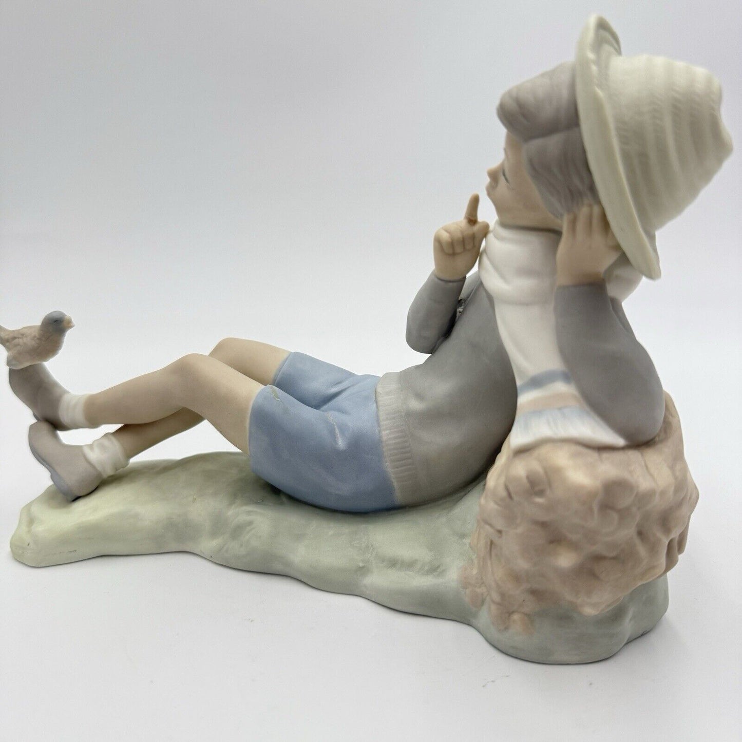 Vtg Lladro Spain Porcelain Sheppard boy with bird on foot #4730 Figurine Matte