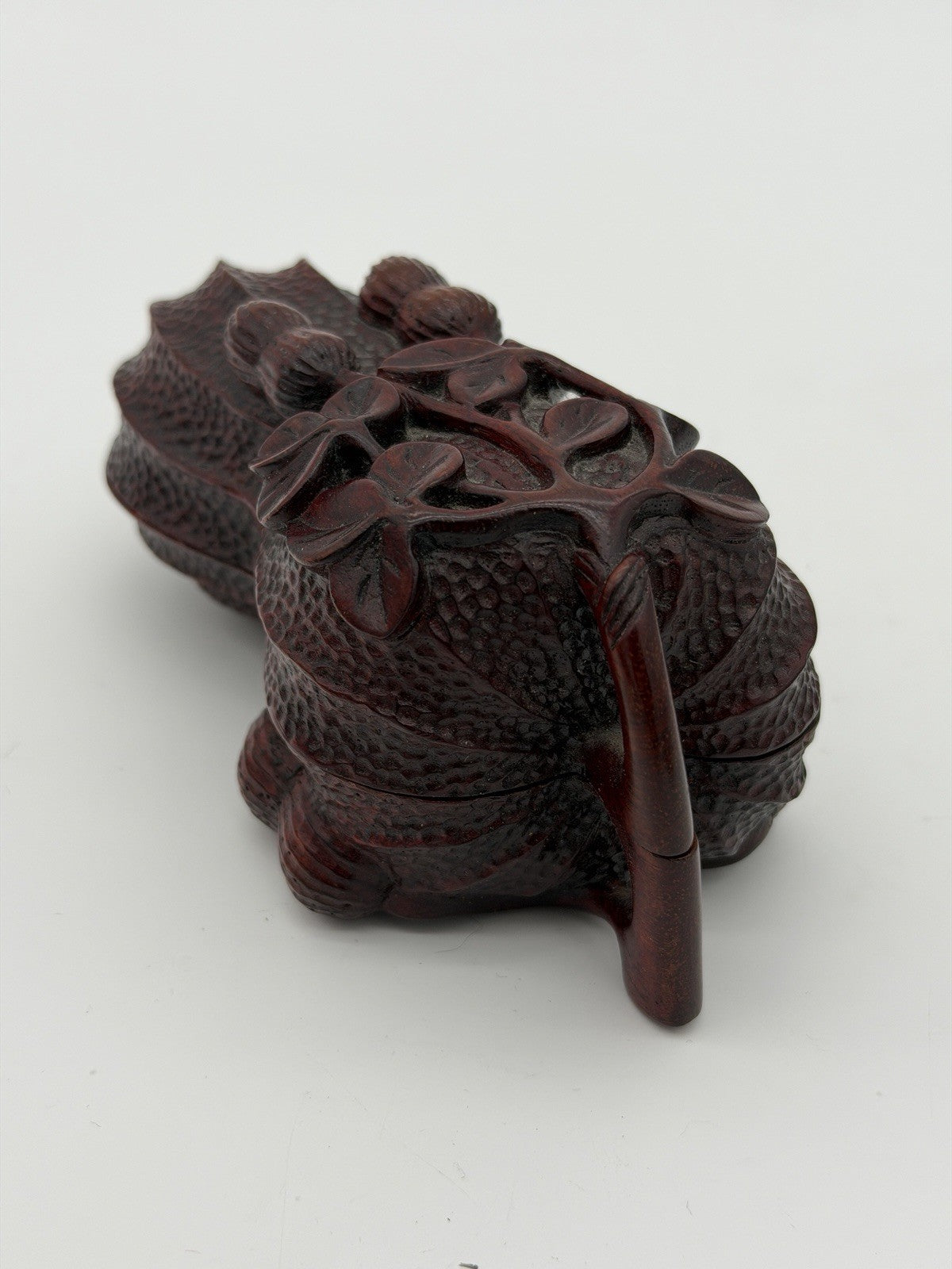 Antique Karaki Karinga Wood Carved Folk Art Peanut Shape Lidded Box Japan