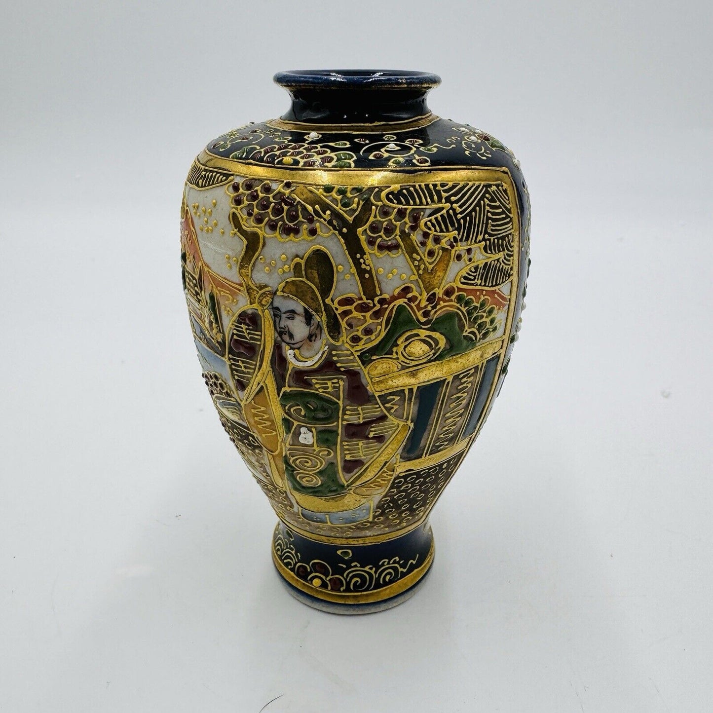 Antique Japanese Satsuma Moriage Mini VASE 5” MEIJI PERIOD KINKOZAN TSUKURU