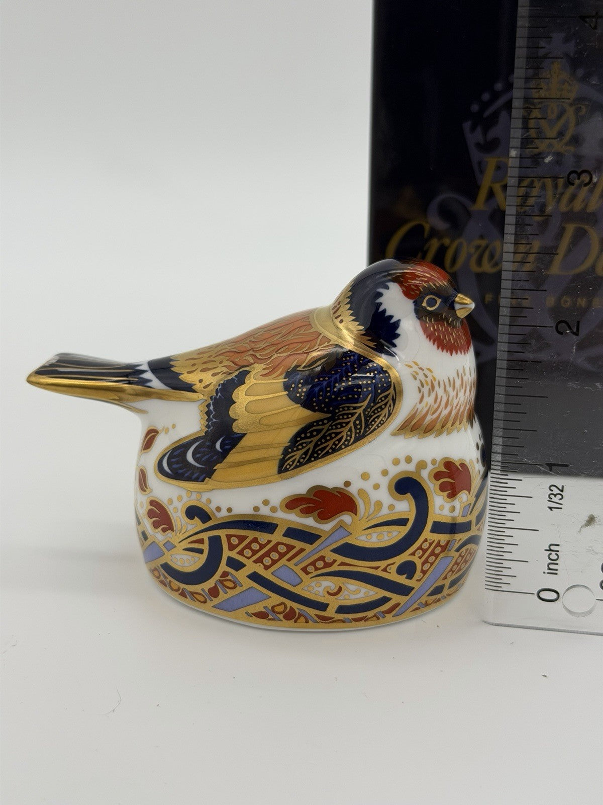 Royal Crown Derby Nesting Goldfinch Paperweight England Porcelain Gold Stopper