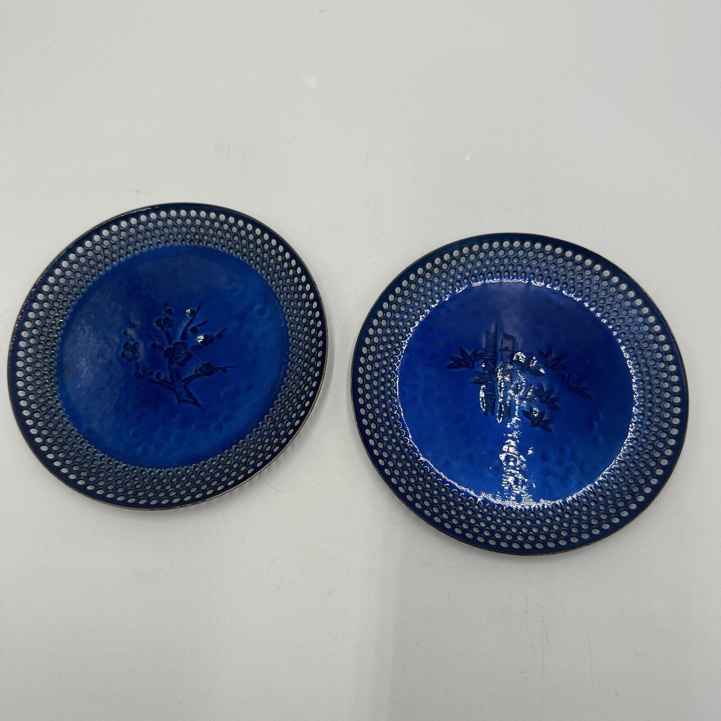 Ando Cloisonné 2 Plates Cobalt Blue Enamel Open Work Rims Japan Small Vintage