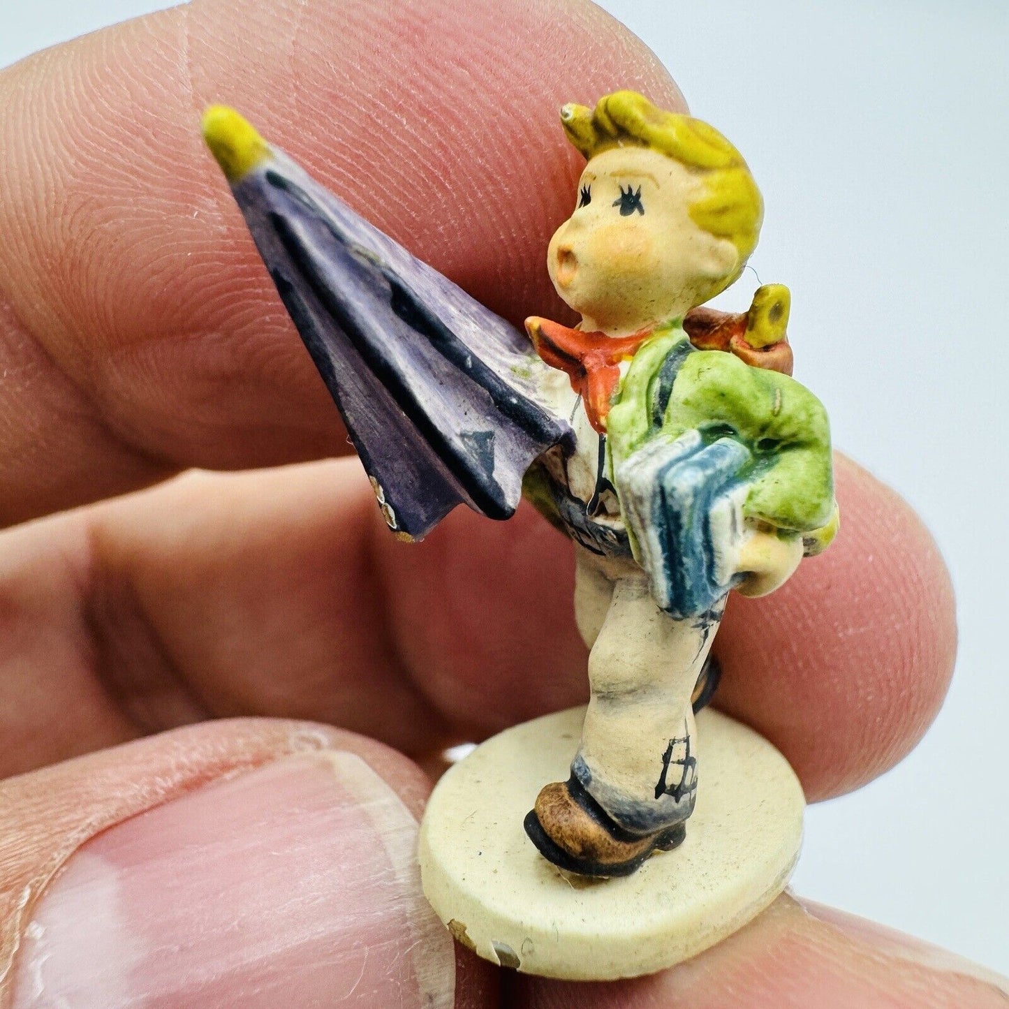 The Danbury Mint Is It Raining? School Hummel Miniature GOEBEL Set 1in Figurine