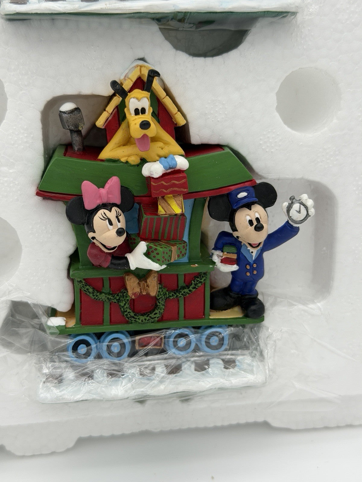 The Danbury Mint Disney Goofy Holiday Express Christmas Train Figurine Resin Set