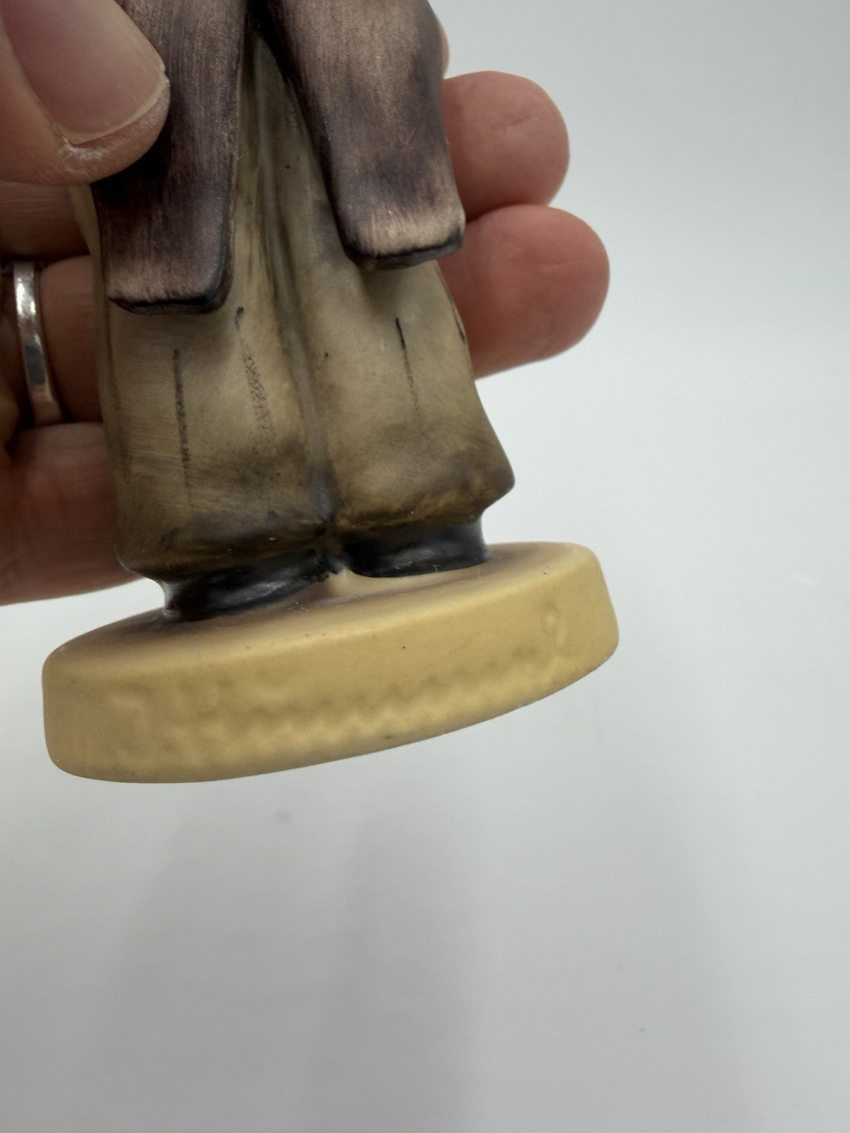 Hummel Goebel Germany Porcelain Hello Boy on The Phone Figurine #124/0